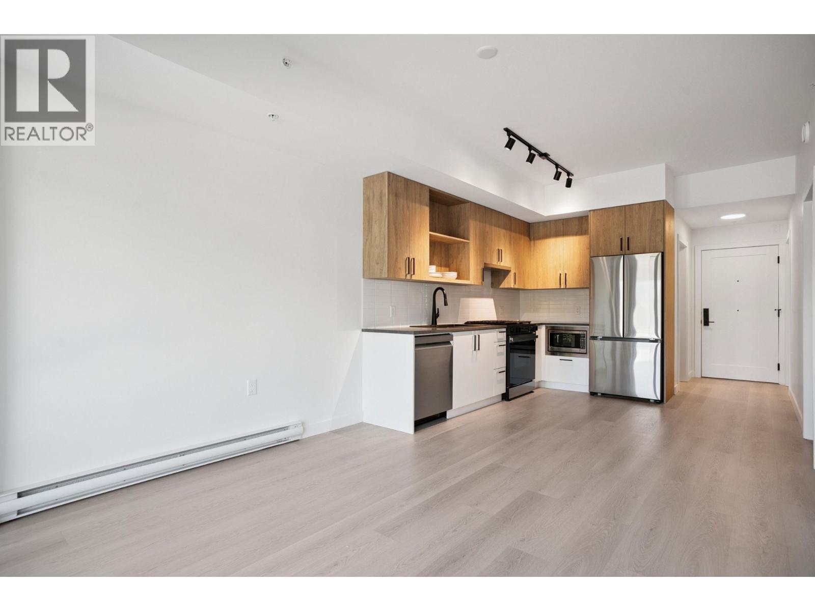 105 1100 Clarke Road, Port Moody, British Columbia  V6M 4B9 - Photo 8 - R3068307