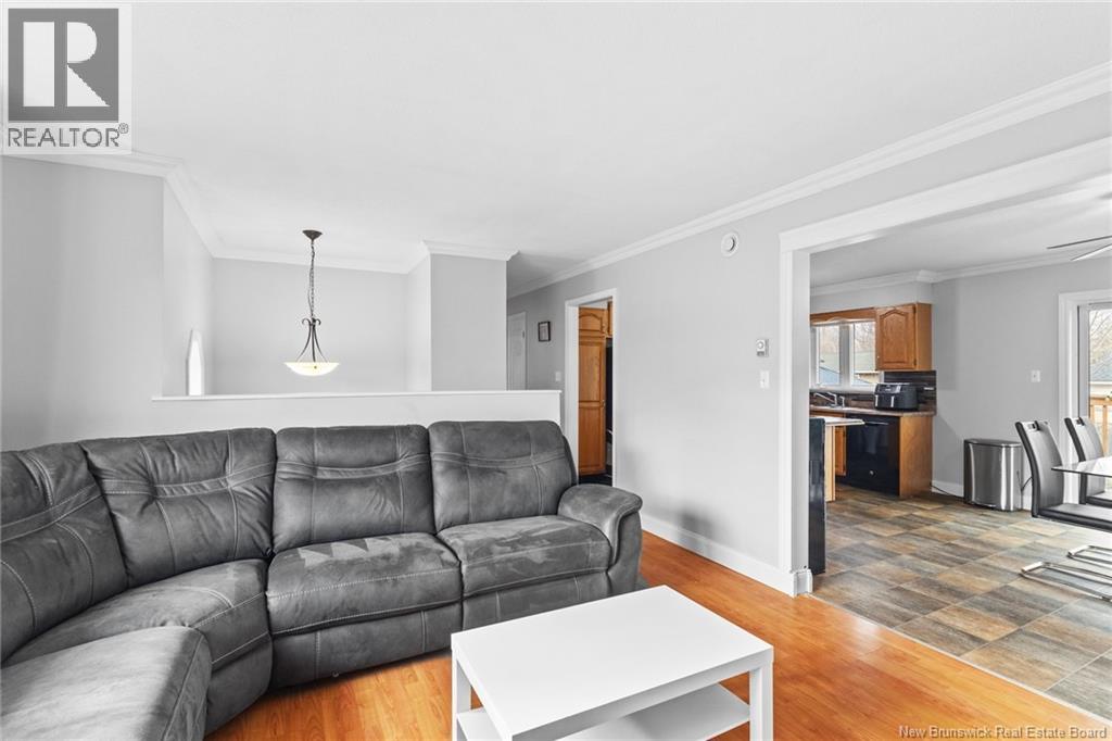 10 Chatham Avenue, Oromocto, New Brunswick  E2V 2S3 - Photo 6 - NB130316