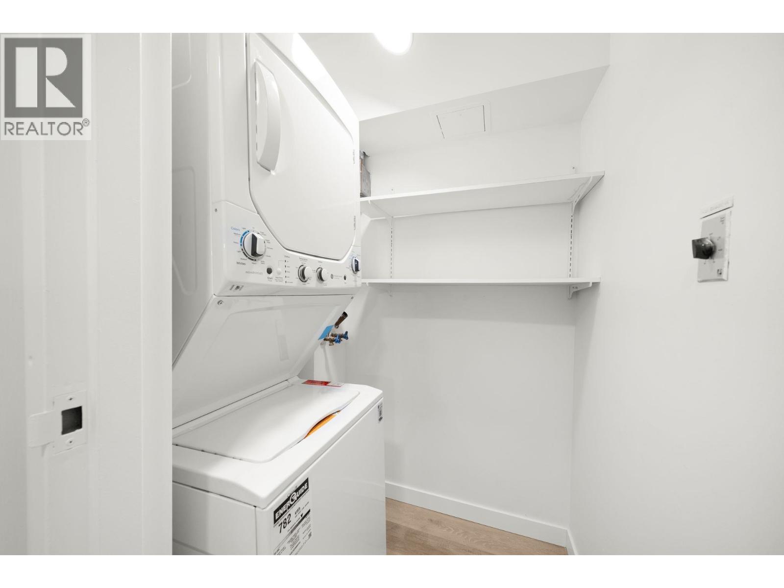 207 360 E 2nd Street, North Vancouver, British Columbia  V7L 4N6 - Photo 23 - R3068334