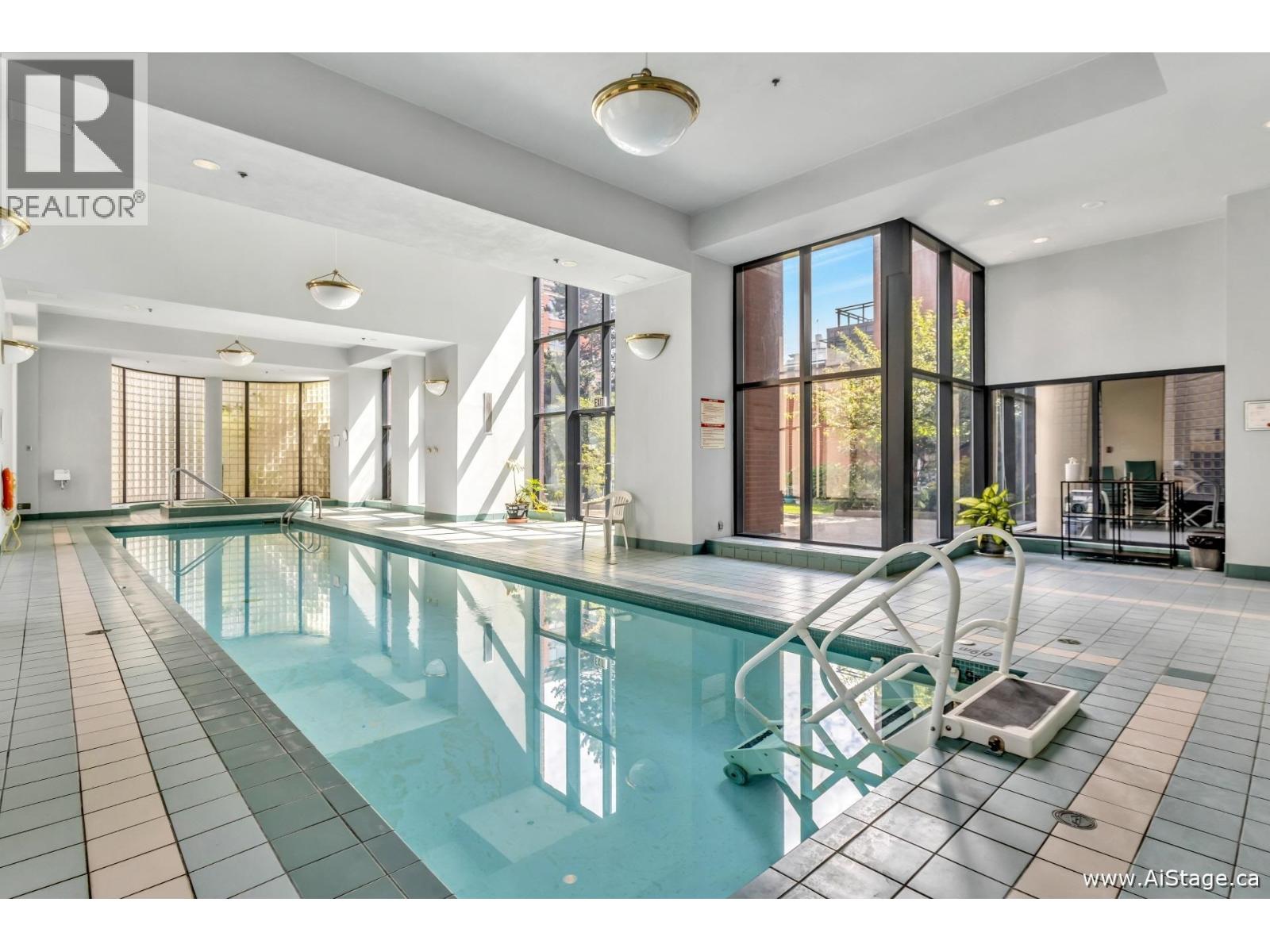 905 238 Alvin Narod Mews, Vancouver, British Columbia V6B 5Z3 - Photo 24 - R3068355