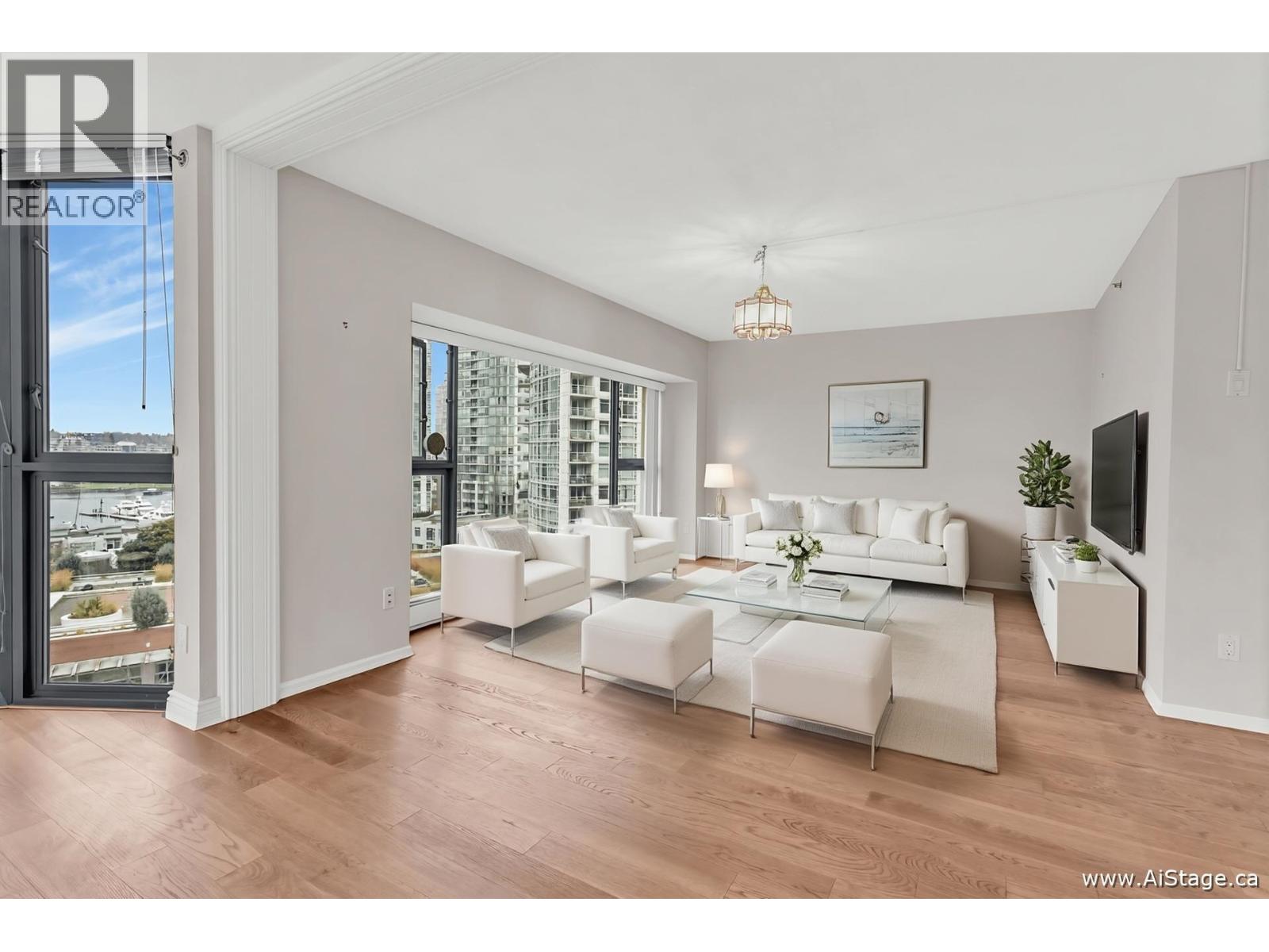 905 238 Alvin Narod Mews, Vancouver, British Columbia V6B 5Z3 - Photo 9 - R3068355