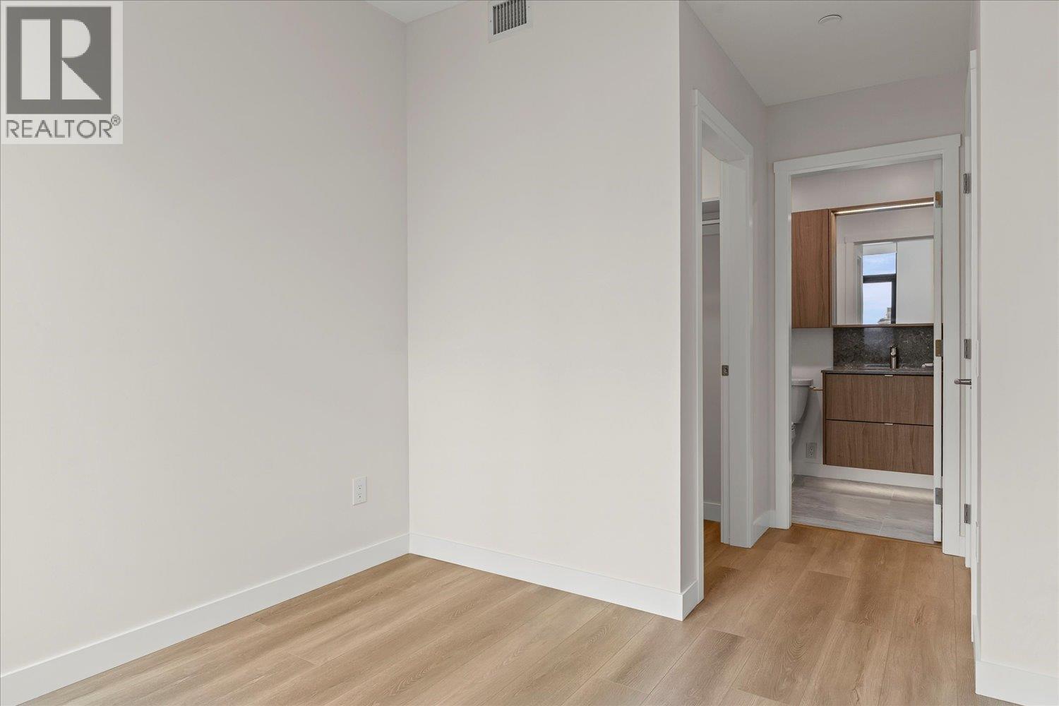 2010 626 Claremont Street, Coquitlam, British Columbia  V3J 3T4 - Photo 17 - R3066591