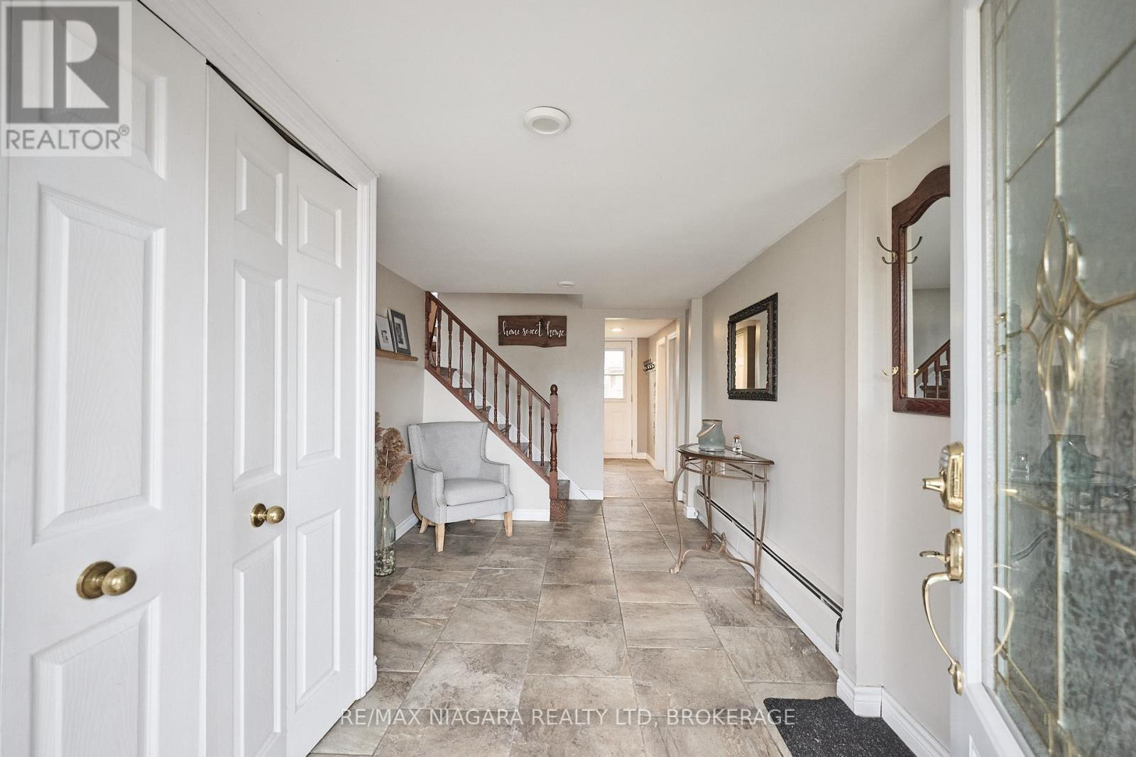 497 Clarence Street W, Port Colborne, Ontario  L3K 3H3 - Photo 9 - X12555914