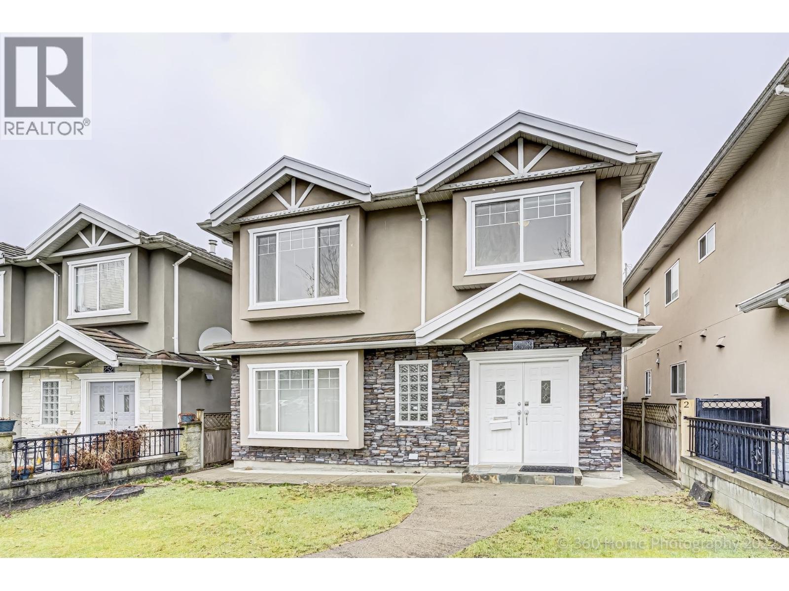 2529 FRANKLIN STREET, Vancouver, British Columbia