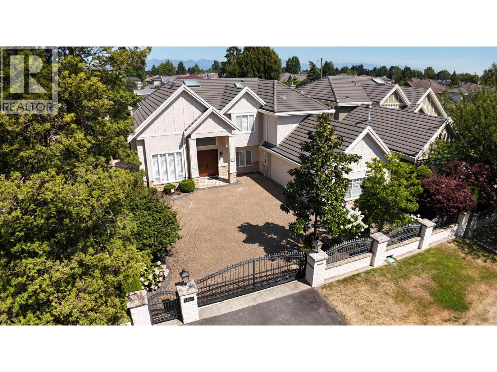 7451 Bates Road, Richmond, British Columbia  V7A 1C8 - Photo 2 - R3068318