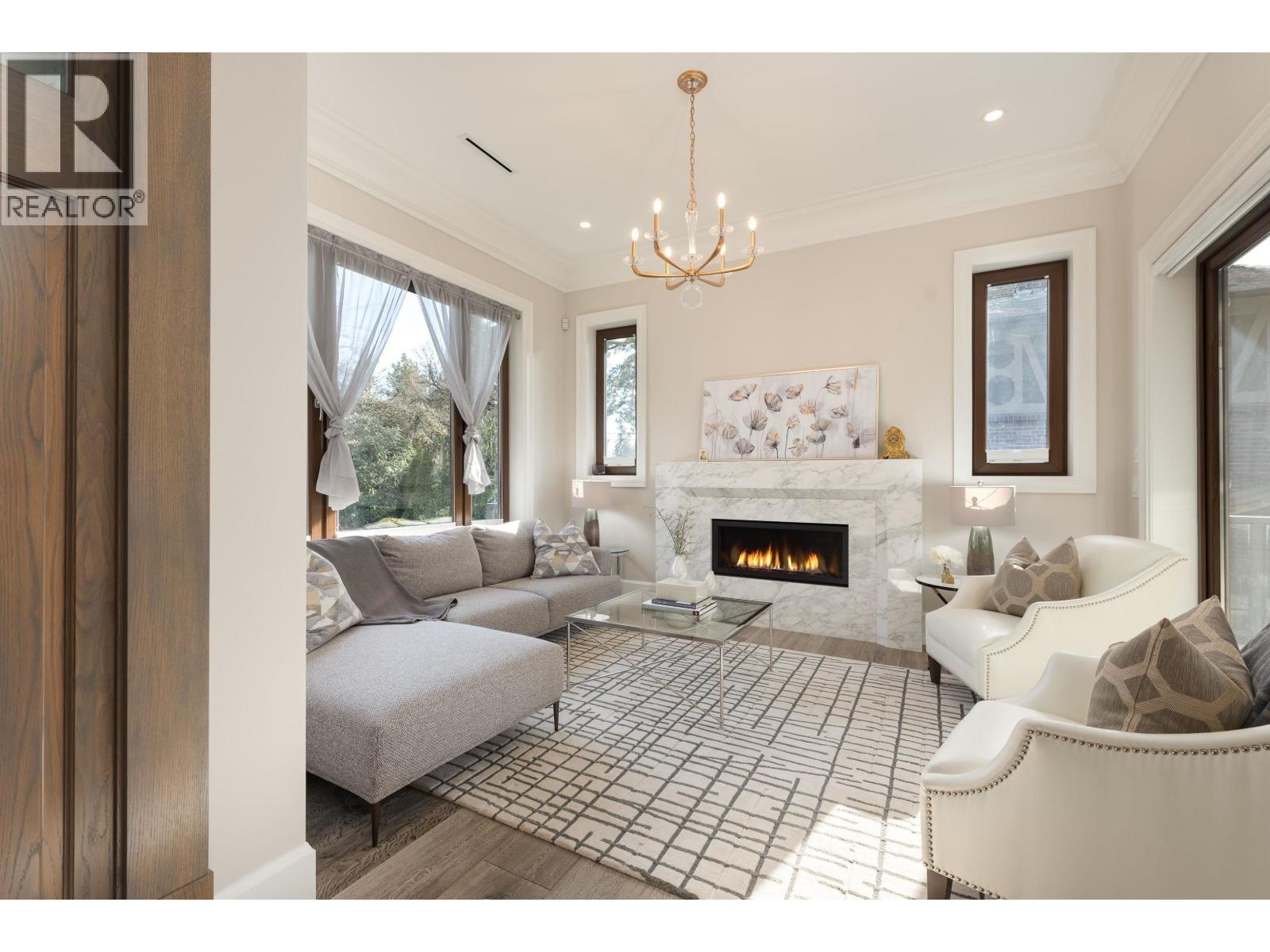 5637 Laburnum Street, Vancouver, British Columbia  V6M 3S7 - Photo 3 - R3068323