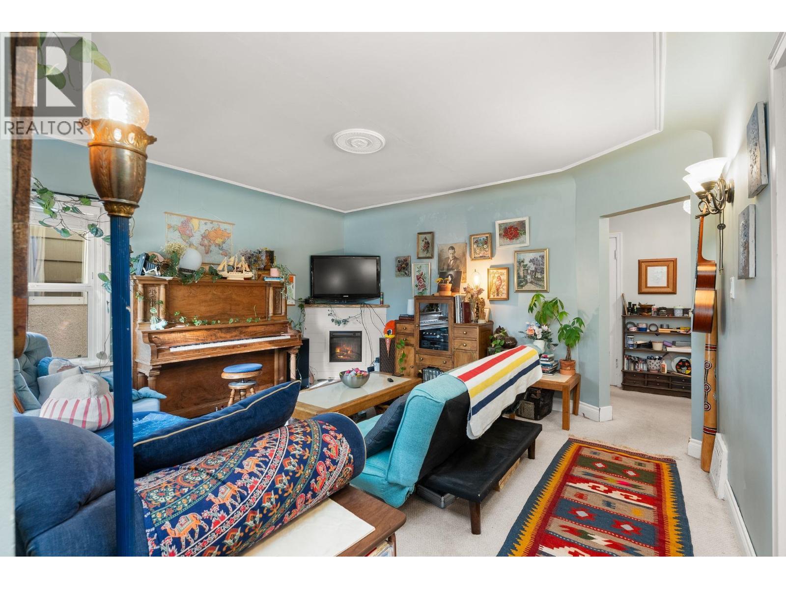 831 E 38th Avenue, Vancouver, British Columbia V5W 1J2 - Photo 3 - R3068349