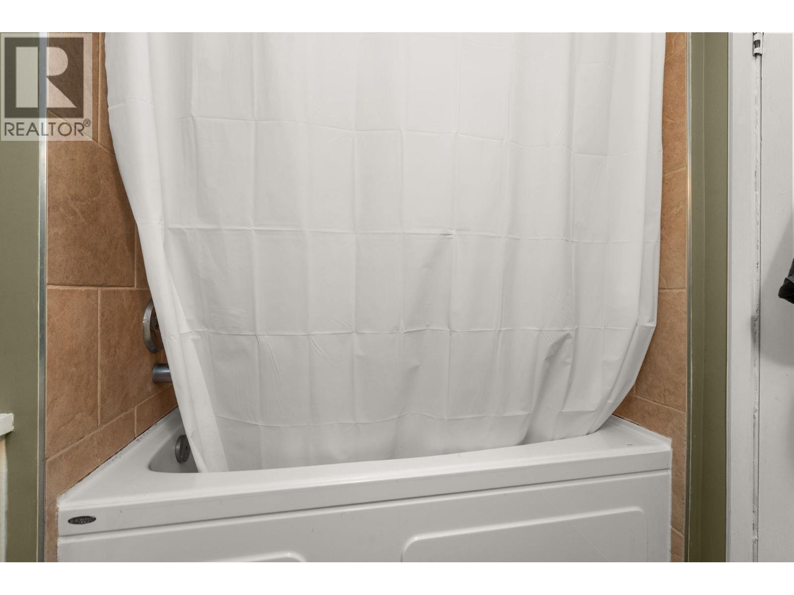 831 E 38th Avenue, Vancouver, British Columbia V5W 1J2 - Photo 33 - R3068349