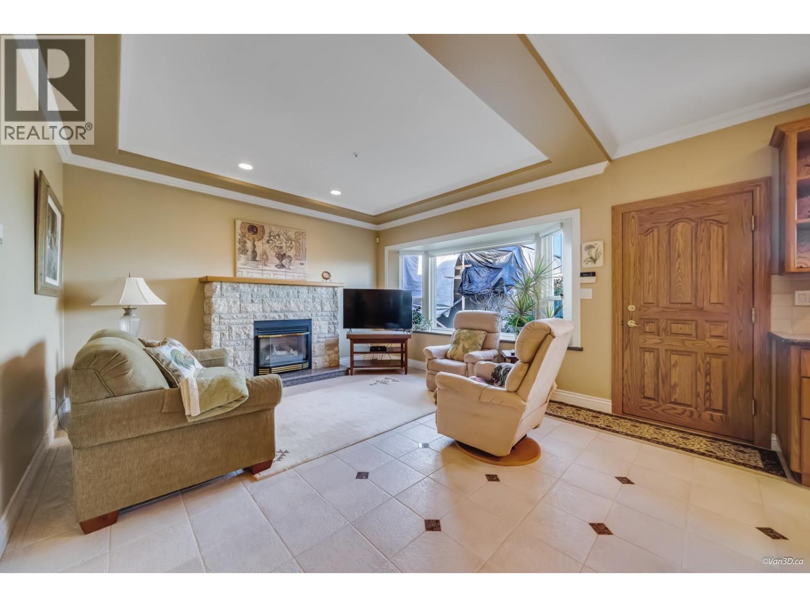 1627 E 34th Avenue, Vancouver, British Columbia  V5P 1A2 - Photo 3 - R3068368