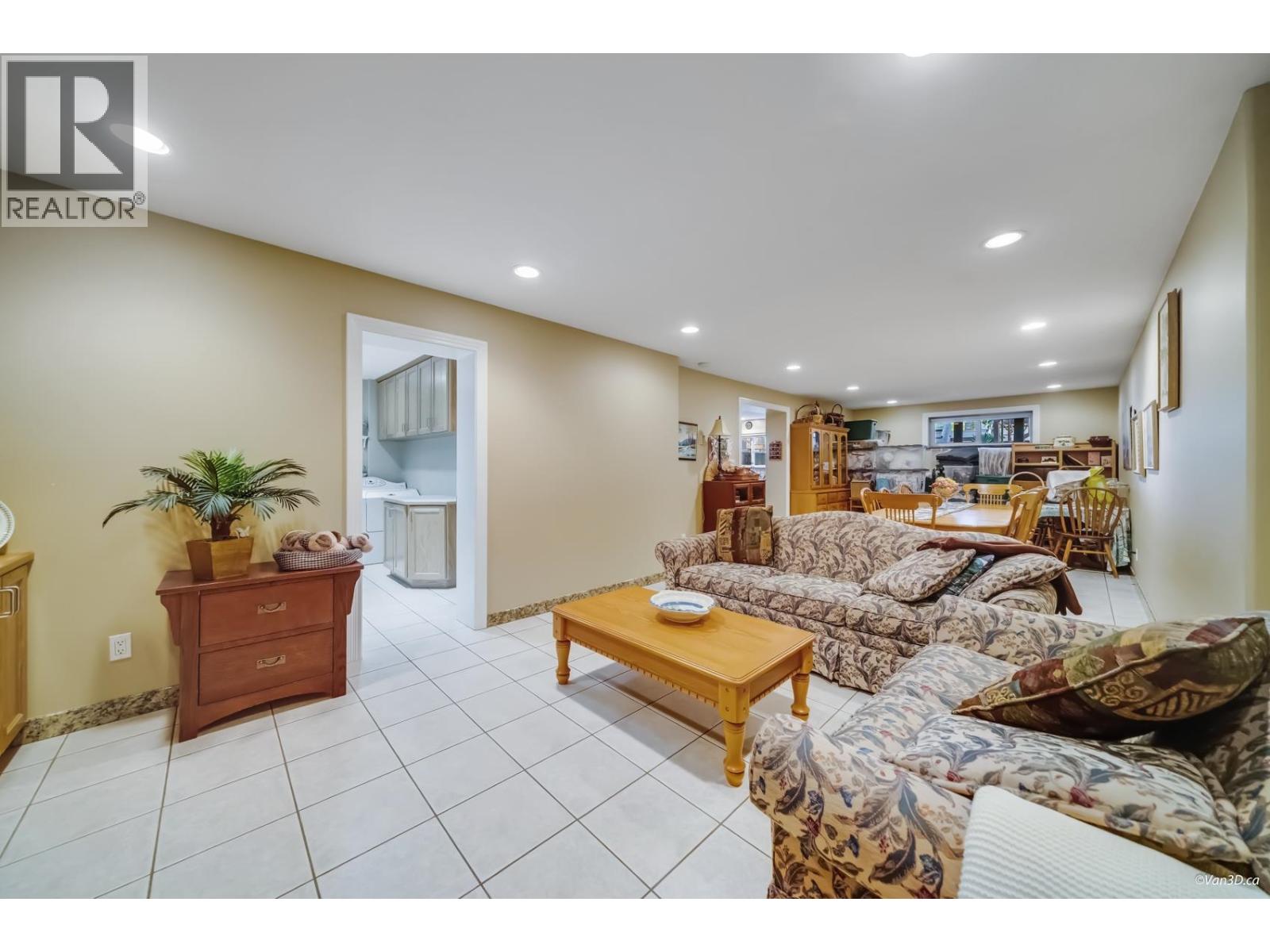 1627 E 34th Avenue, Vancouver, British Columbia  V5P 1A2 - Photo 34 - R3068368