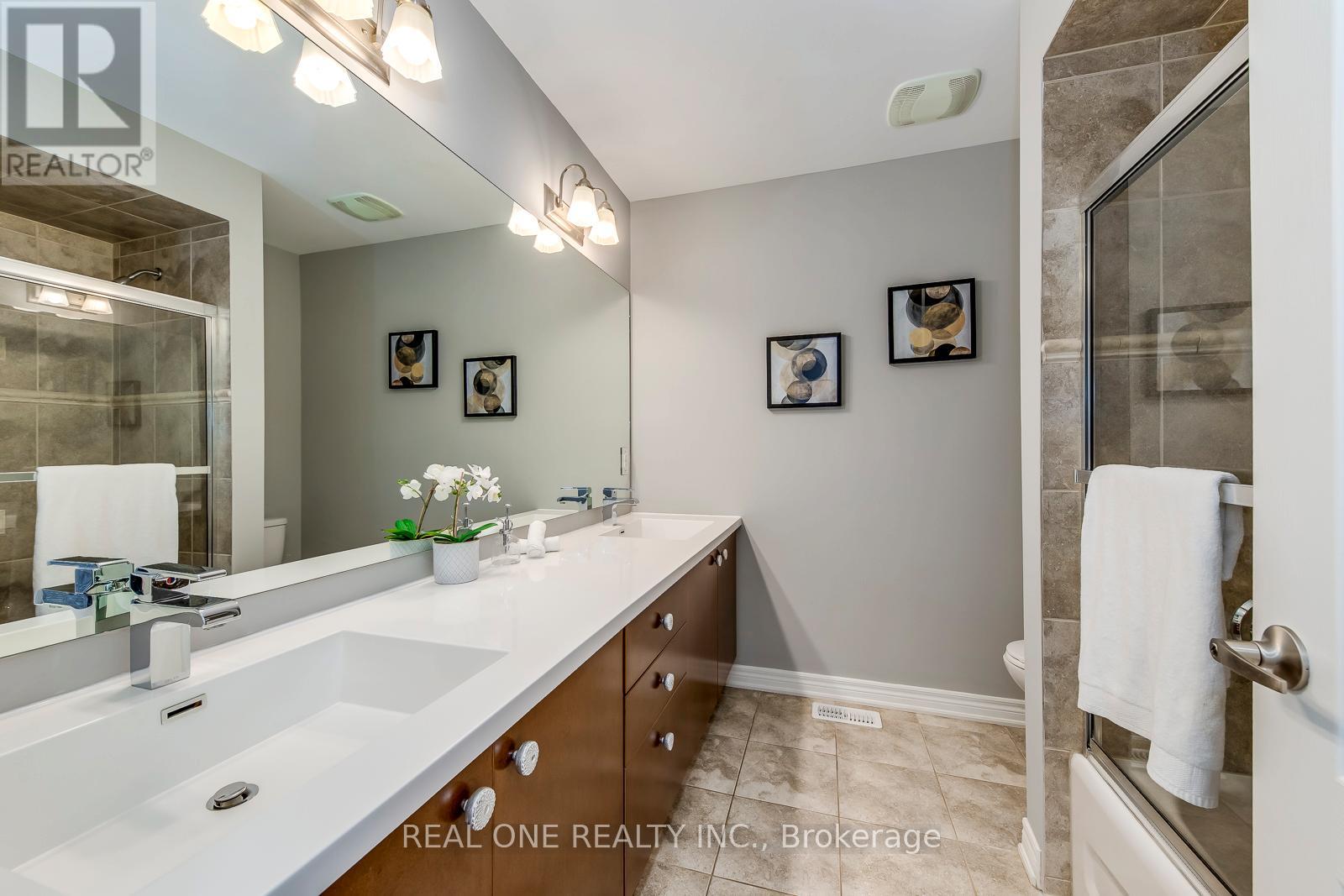 1254 Jezero Crescent, Oakville, Ontario  L6H 0B5 - Photo 38 - W12540700