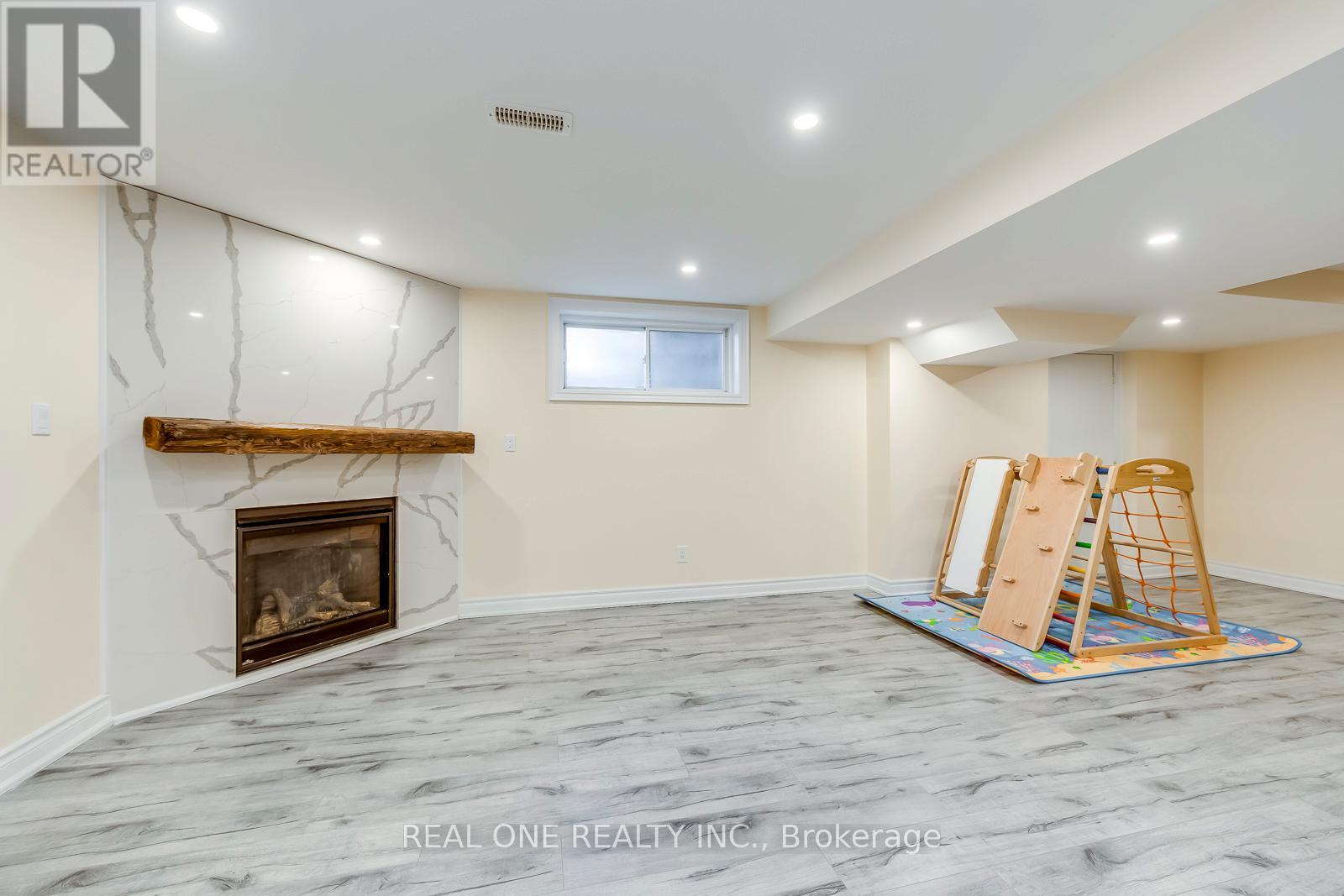 1254 Jezero Crescent, Oakville, Ontario  L6H 0B5 - Photo 45 - W12540700