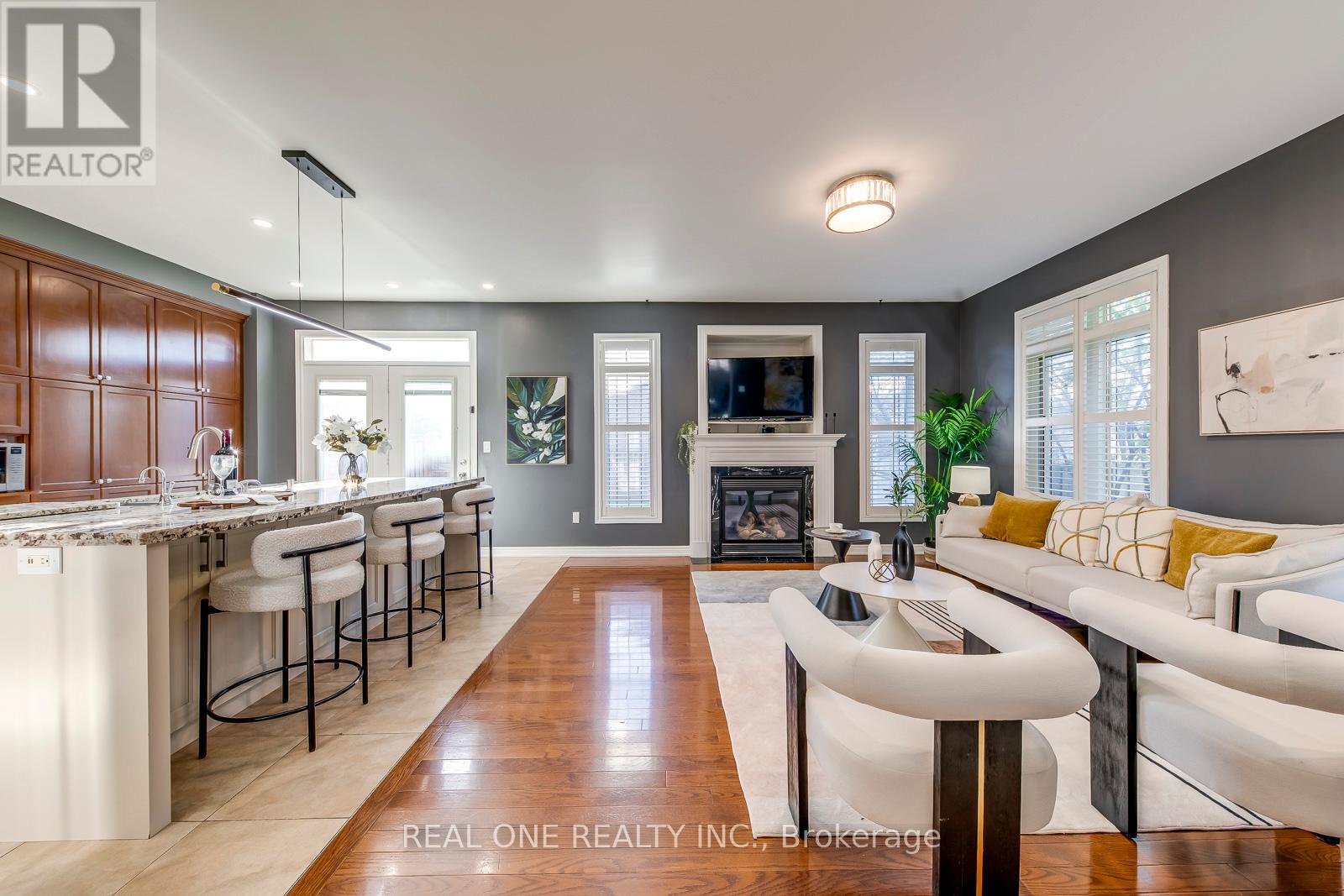 1254 Jezero Crescent, Oakville, Ontario  L6H 0B5 - Photo 6 - W12540700