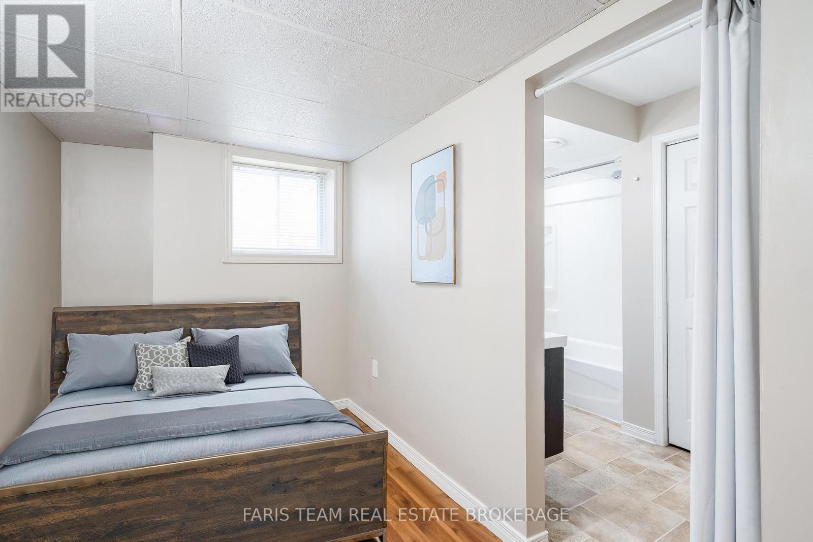 7 Round Leaf Court, Barrie, Ontario  L4N 9N3 - Photo 32 - S12515966