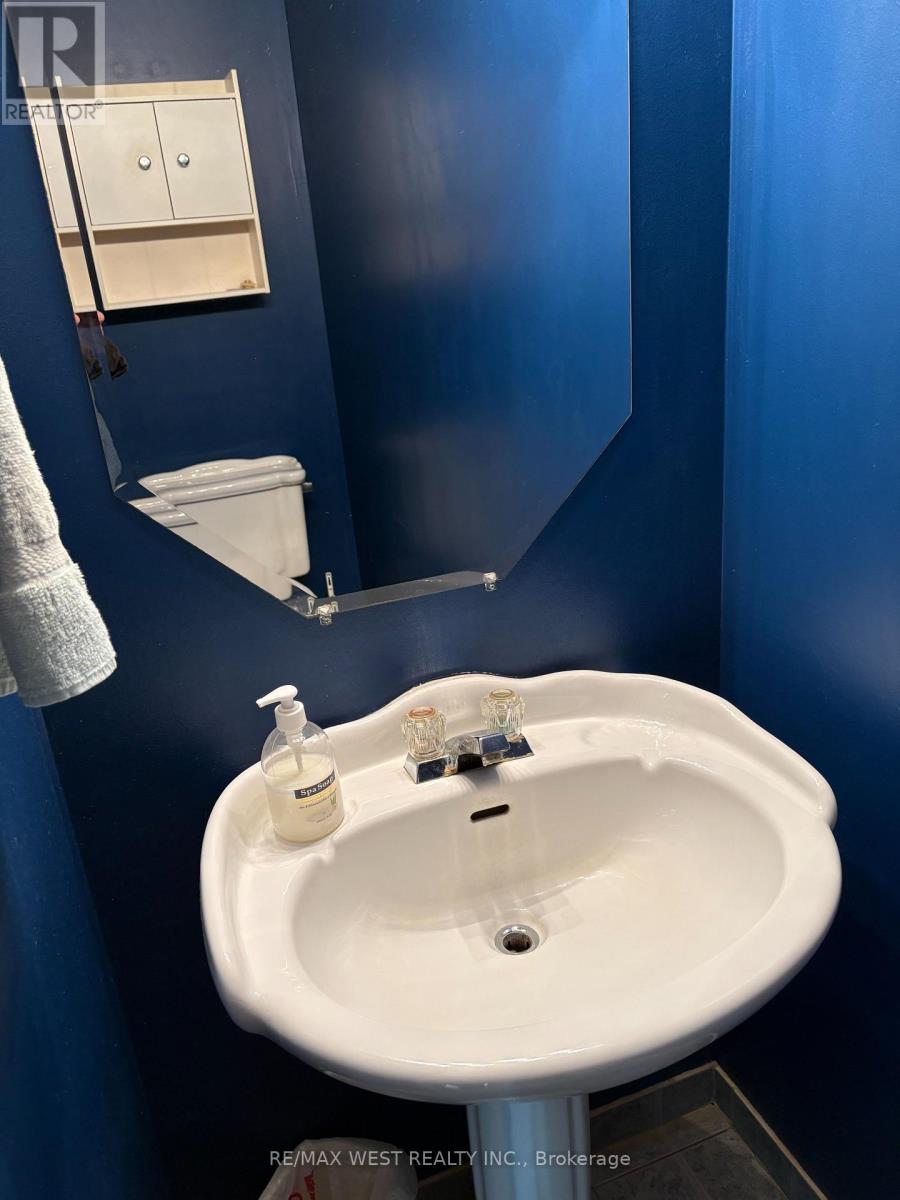 67 - 900 Central Park Drive, Brampton, Ontario L6S 3J6 - Photo 7 - W12554348