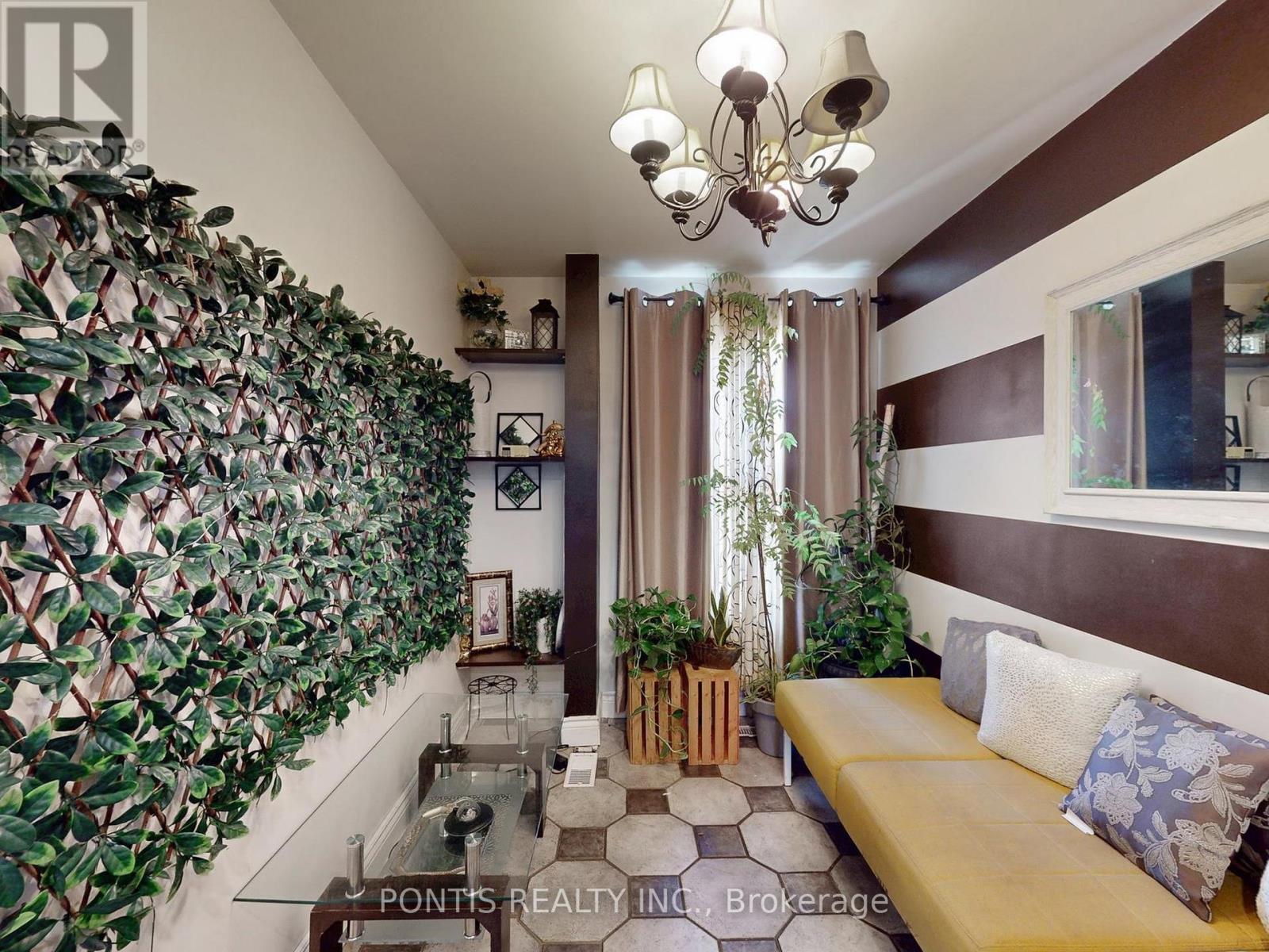 140 Cutters Crescent, Brampton, Ontario L6Y 4M2 - Photo 9 - W12552860