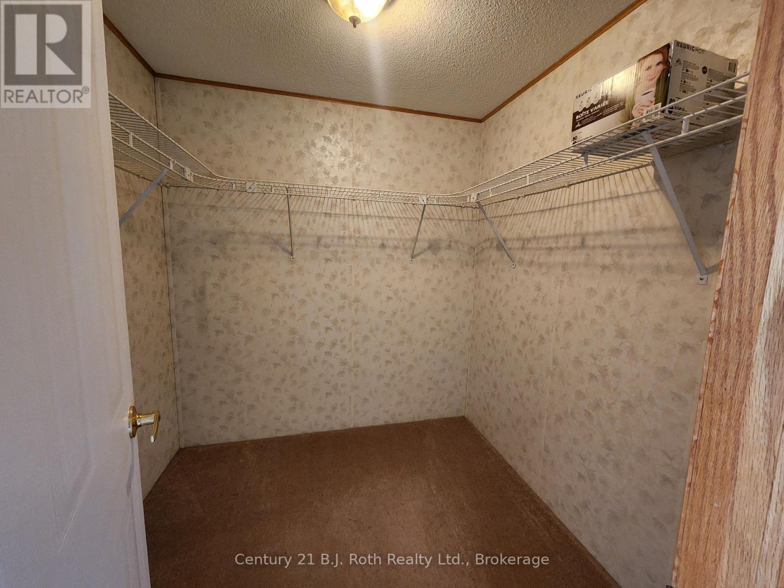 J-24 - 6512 Minto Line 12, Minto, Ontario N0G 1M0 - Photo 13 - X12370876