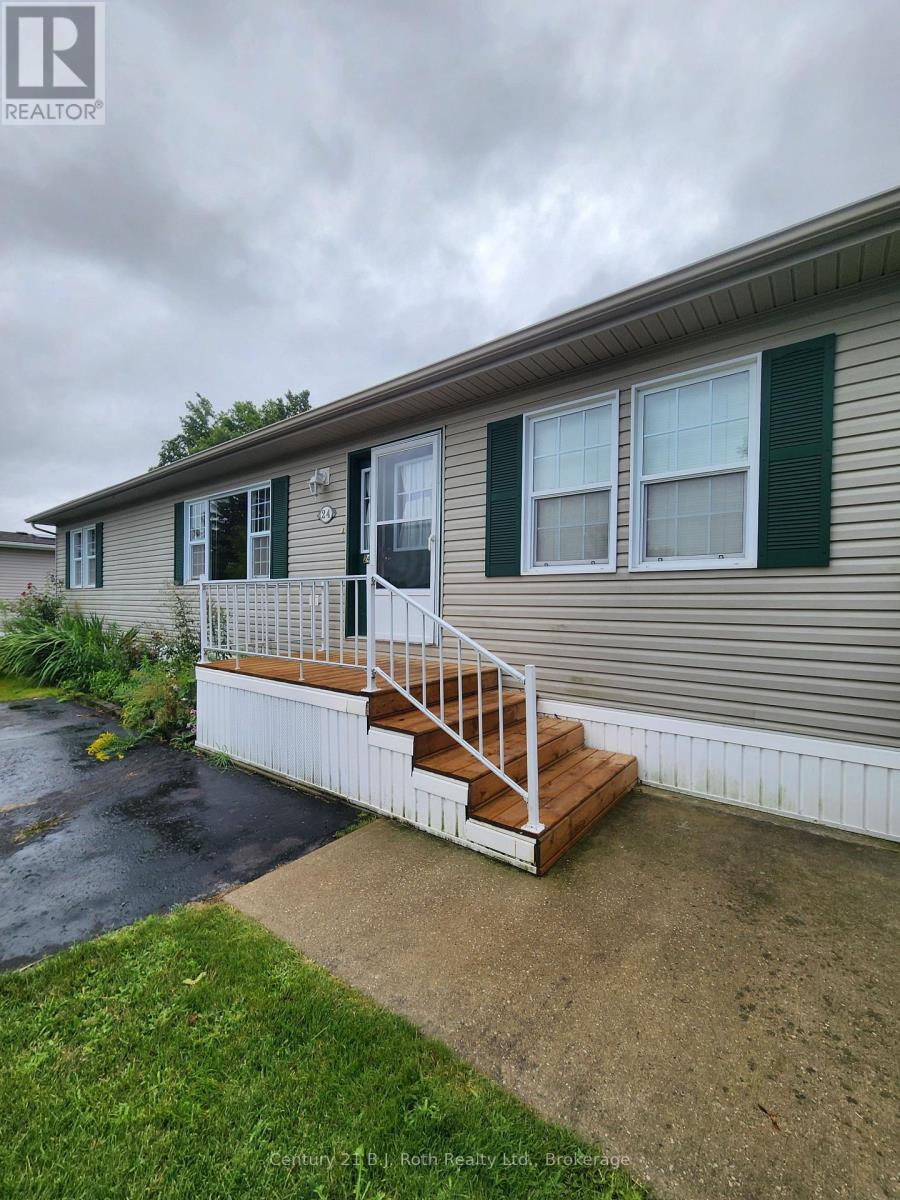 J-24 - 6512 Minto Line 12, Minto, Ontario N0G 1M0 - Photo 2 - X12370876