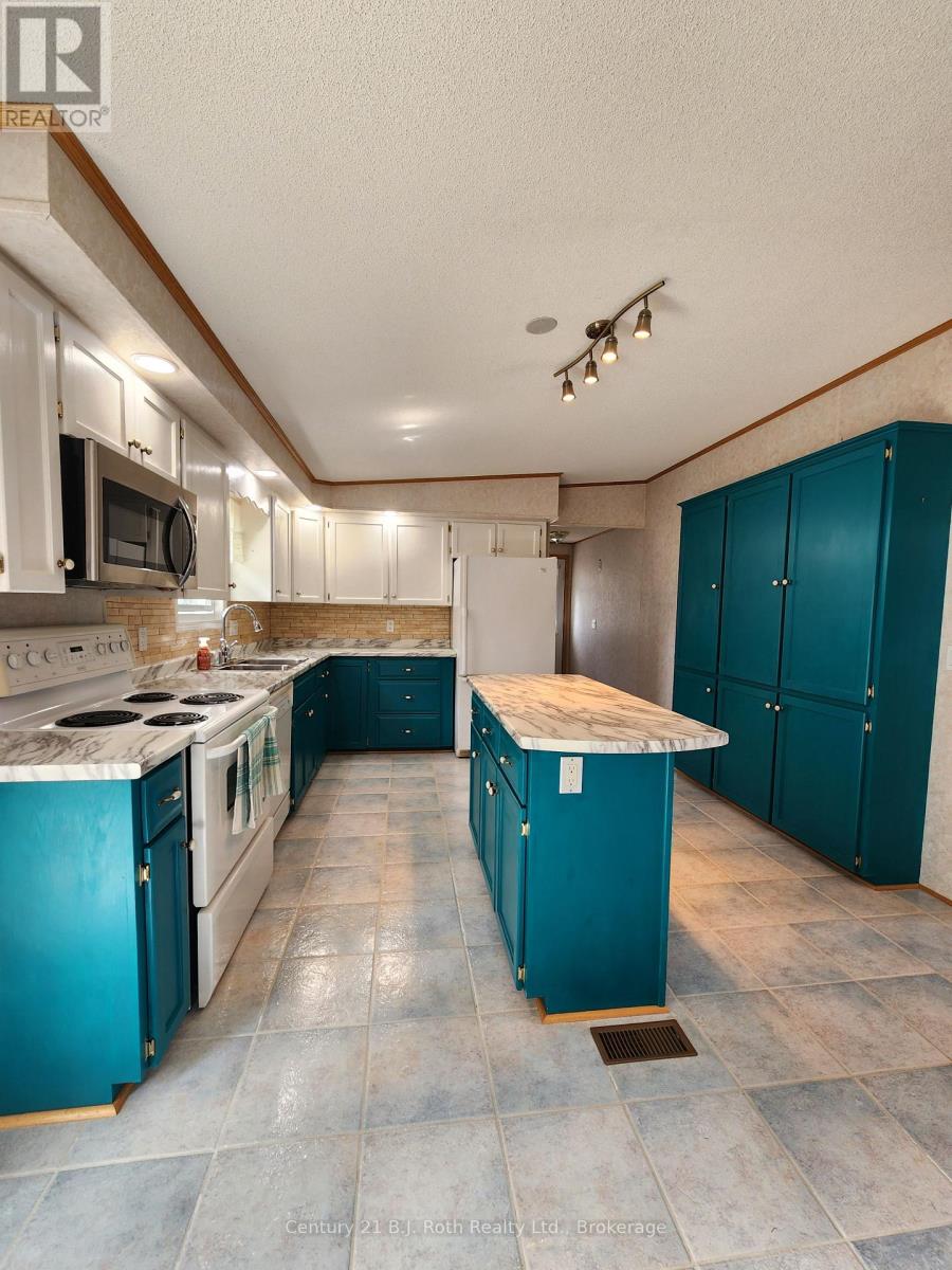 J-24 - 6512 Minto Line 12, Minto, Ontario N0G 1M0 - Photo 7 - X12370876