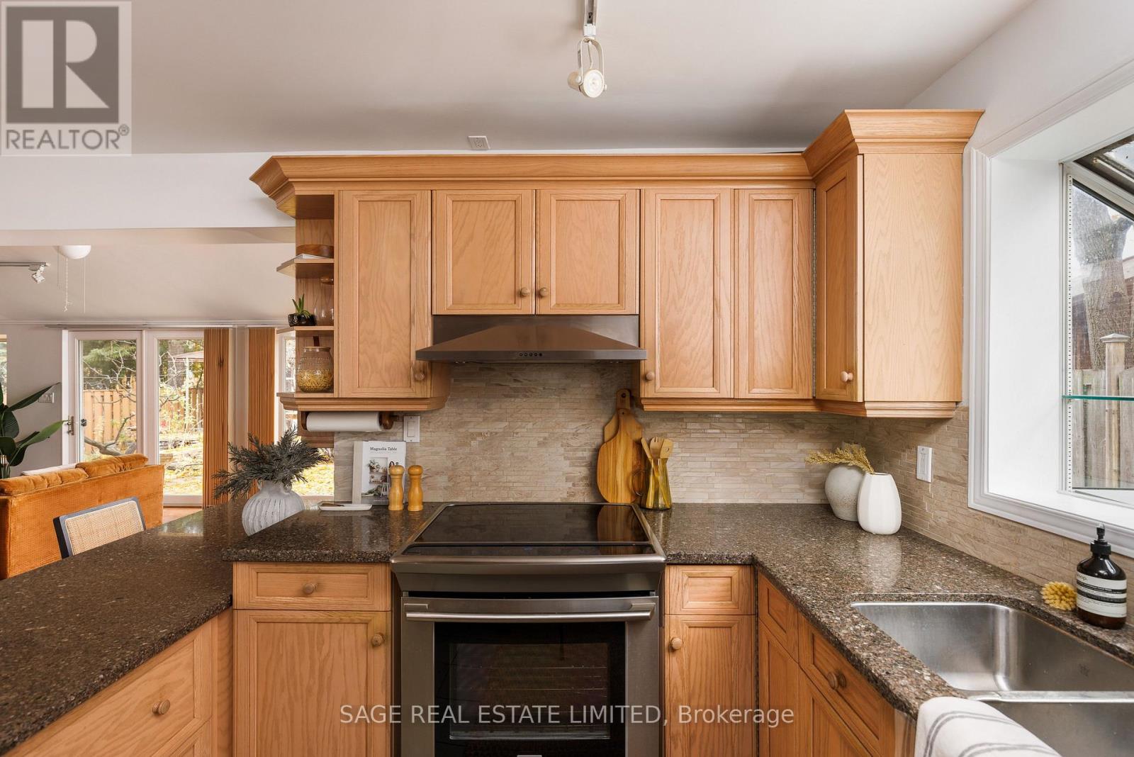 106 Timberbank Boulevard, Toronto, Ontario  M1W 1Z9 - Photo 19 - E12553732