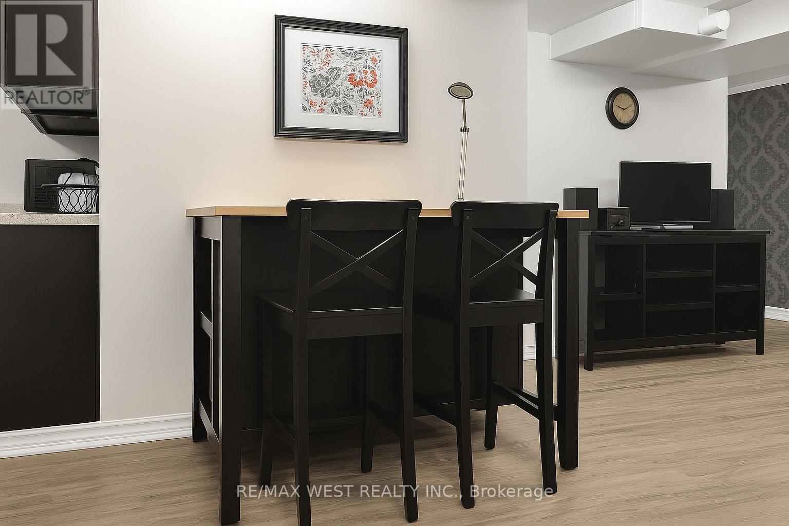 33 South Station Street, Toronto, Ontario  M9N 2B2 - Photo 6 - W12532380