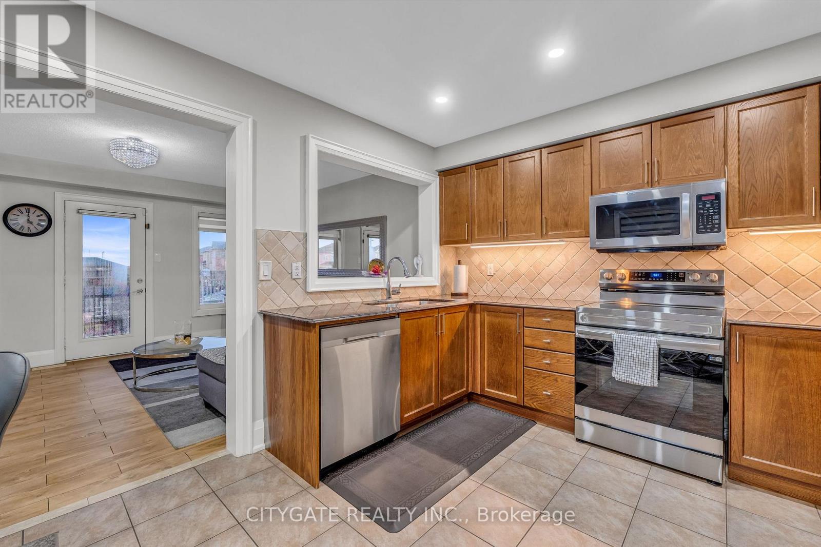 151 Spicebush Terrace, Brampton, Ontario L6X 0K6 - Photo 11 - W12555660