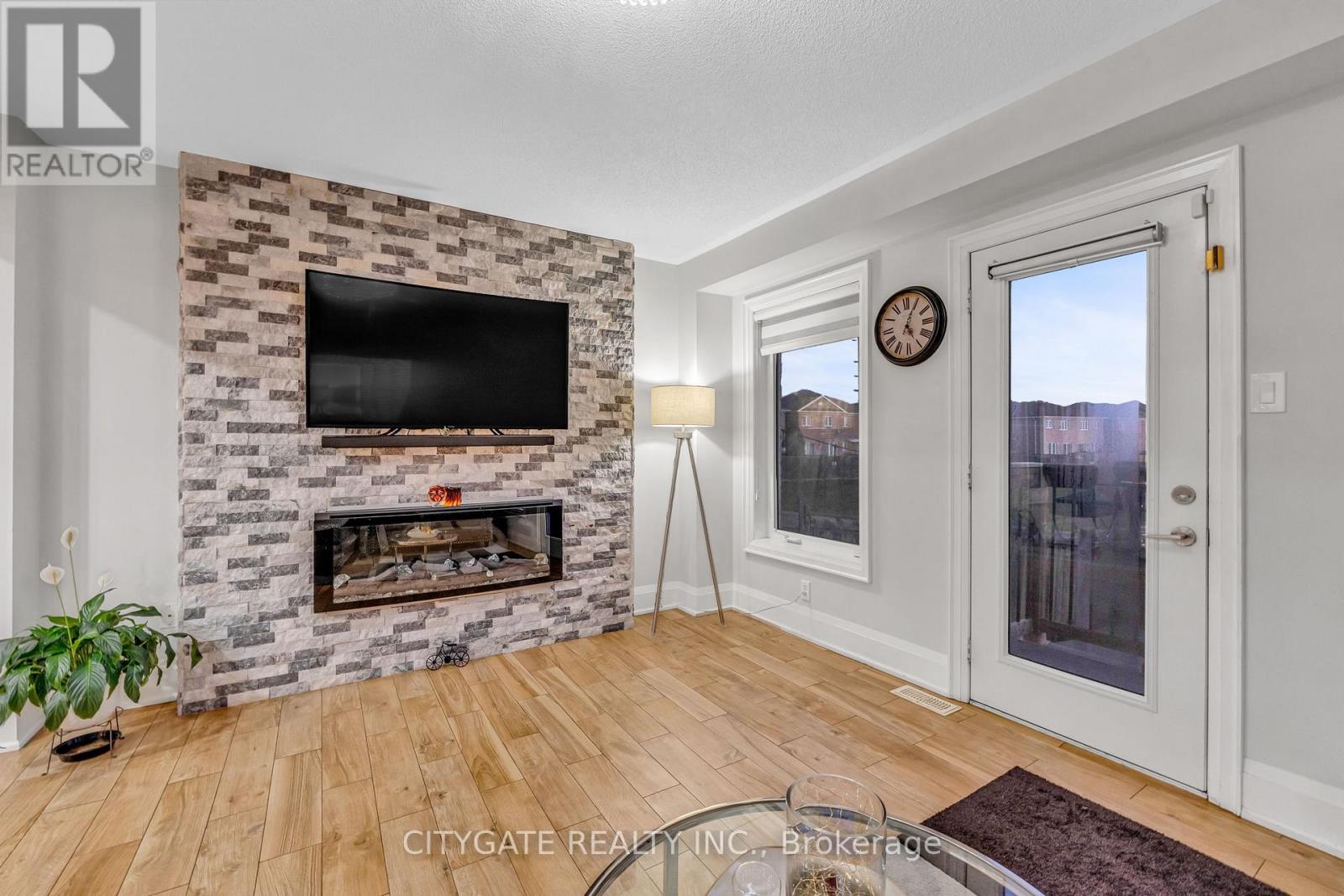 151 Spicebush Terrace, Brampton, Ontario L6X 0K6 - Photo 19 - W12555660