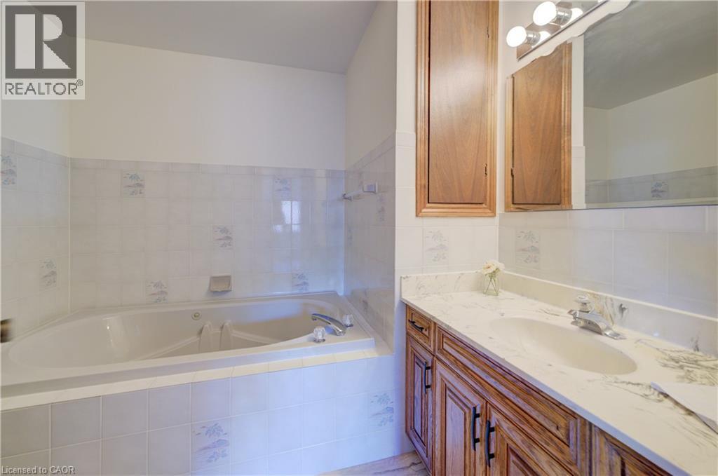 391 Northlake Drive, Waterloo, Ontario  N2V 1W8 - Photo 23 - 40768876