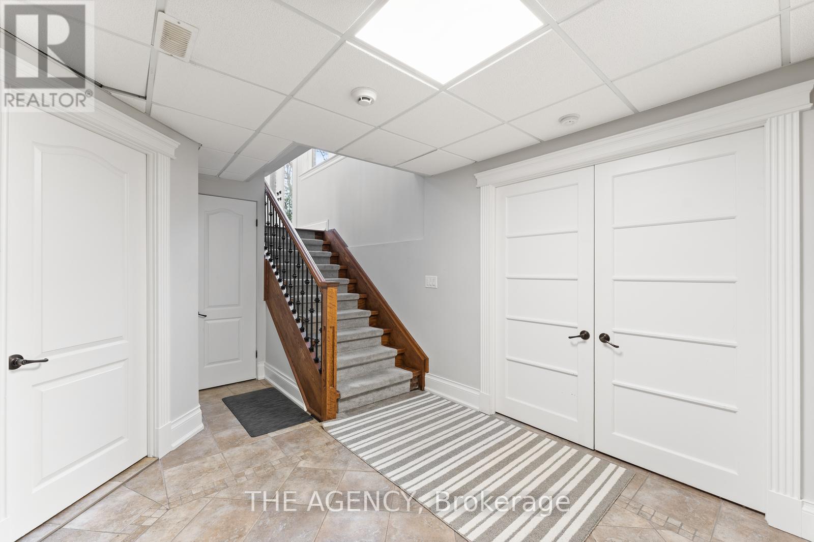 83 Hambly Avenue, King, Ontario  L7B 1J1 - Photo 33 - N12555546