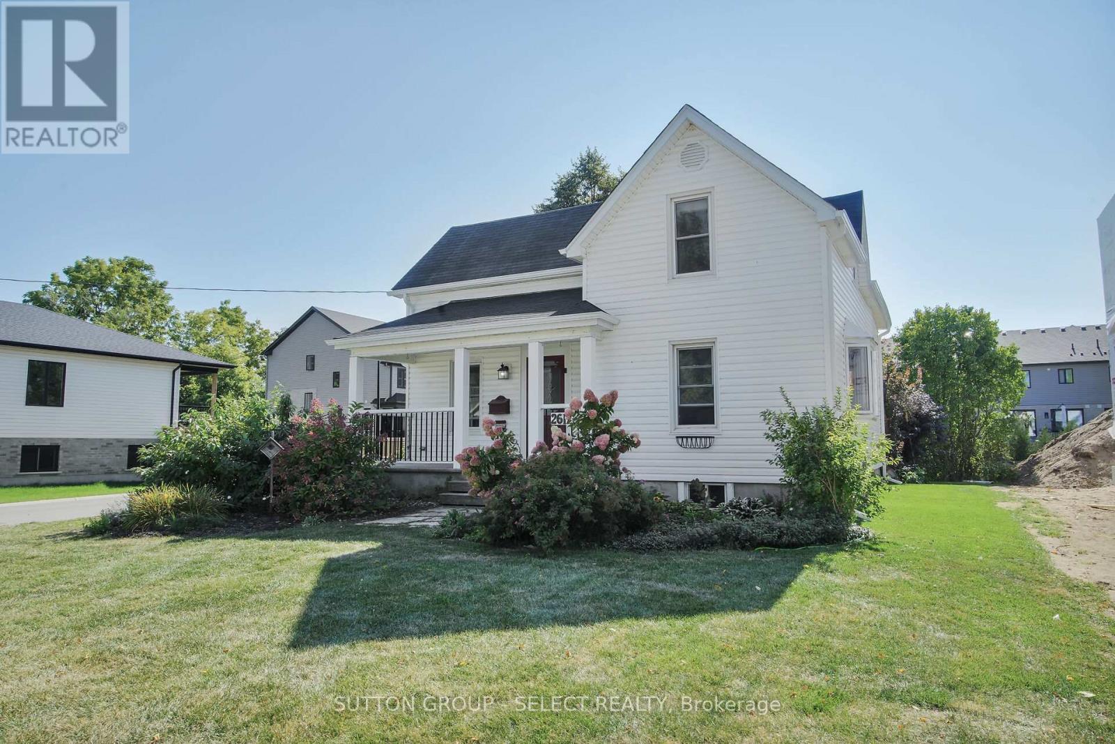 2617 Queens Street, Strathroy-Caradoc, Ontario  N0L 1W0 - Photo 1 - X12521942