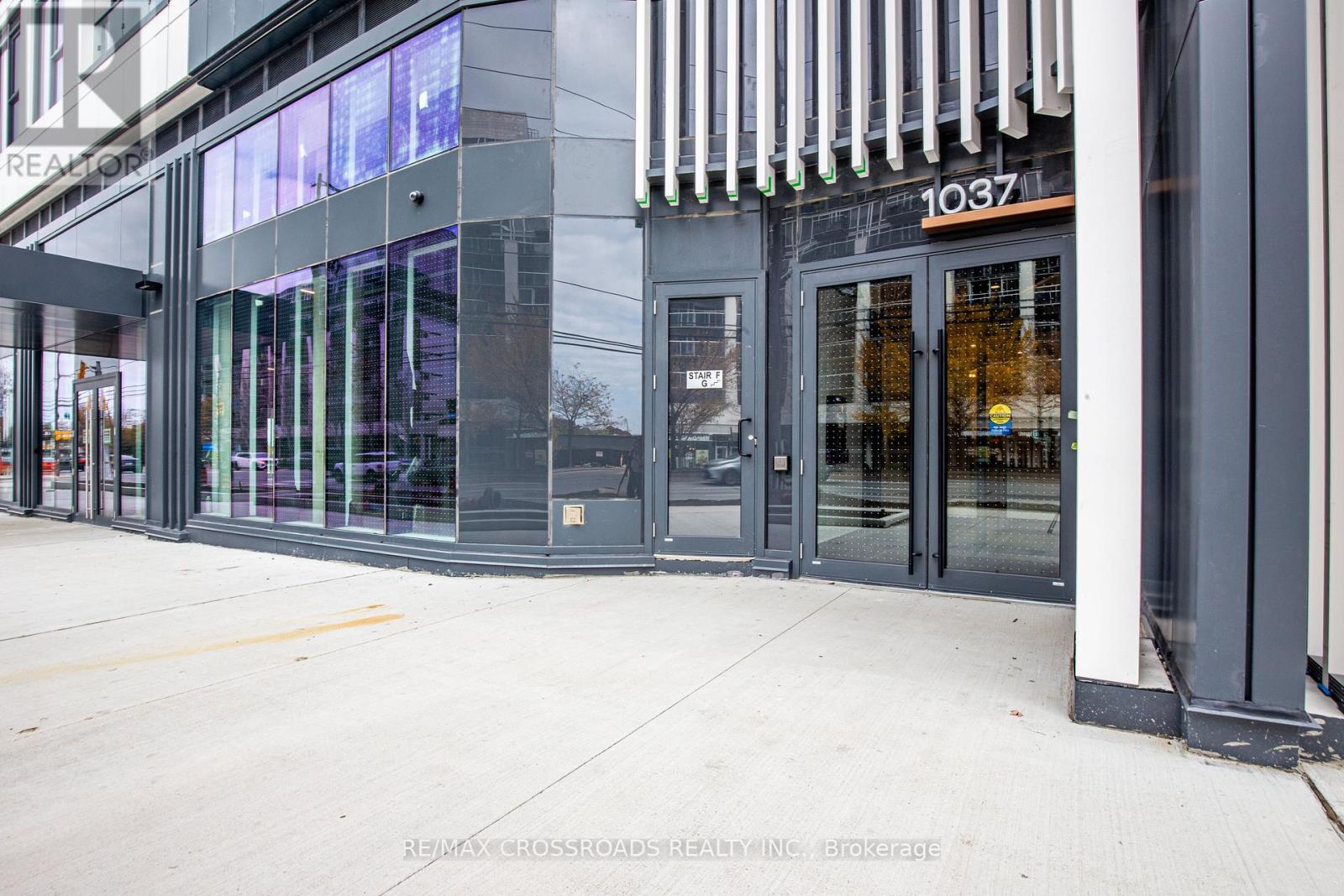 614 - 1037 The Queensway, Toronto, Ontario  M8Z 0H5 - Photo 2 - W12555540