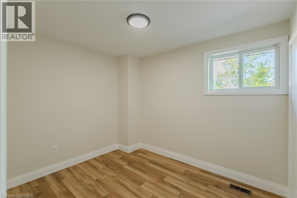 9 Bannister Street, Oakland, Ontario  N0E 1L0 - Photo 21 - 40770545