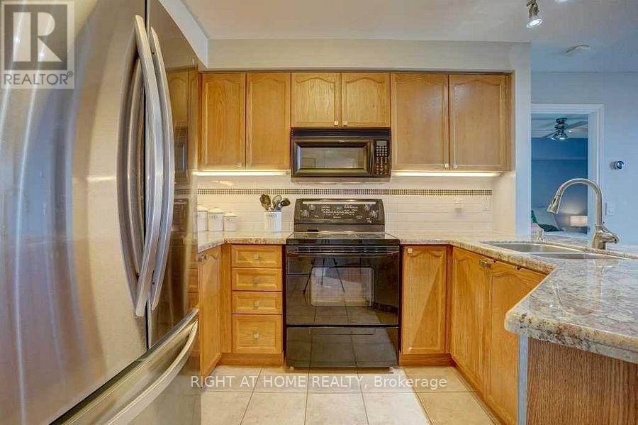 702 - 1030 Sheppard Avenue W, Toronto, Ontario  M3H 6C1 - Photo 15 - C12555850