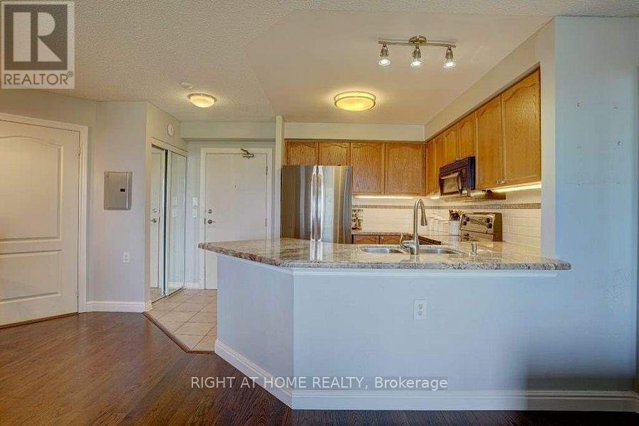 702 - 1030 Sheppard Avenue W, Toronto, Ontario  M3H 6C1 - Photo 20 - C12555850