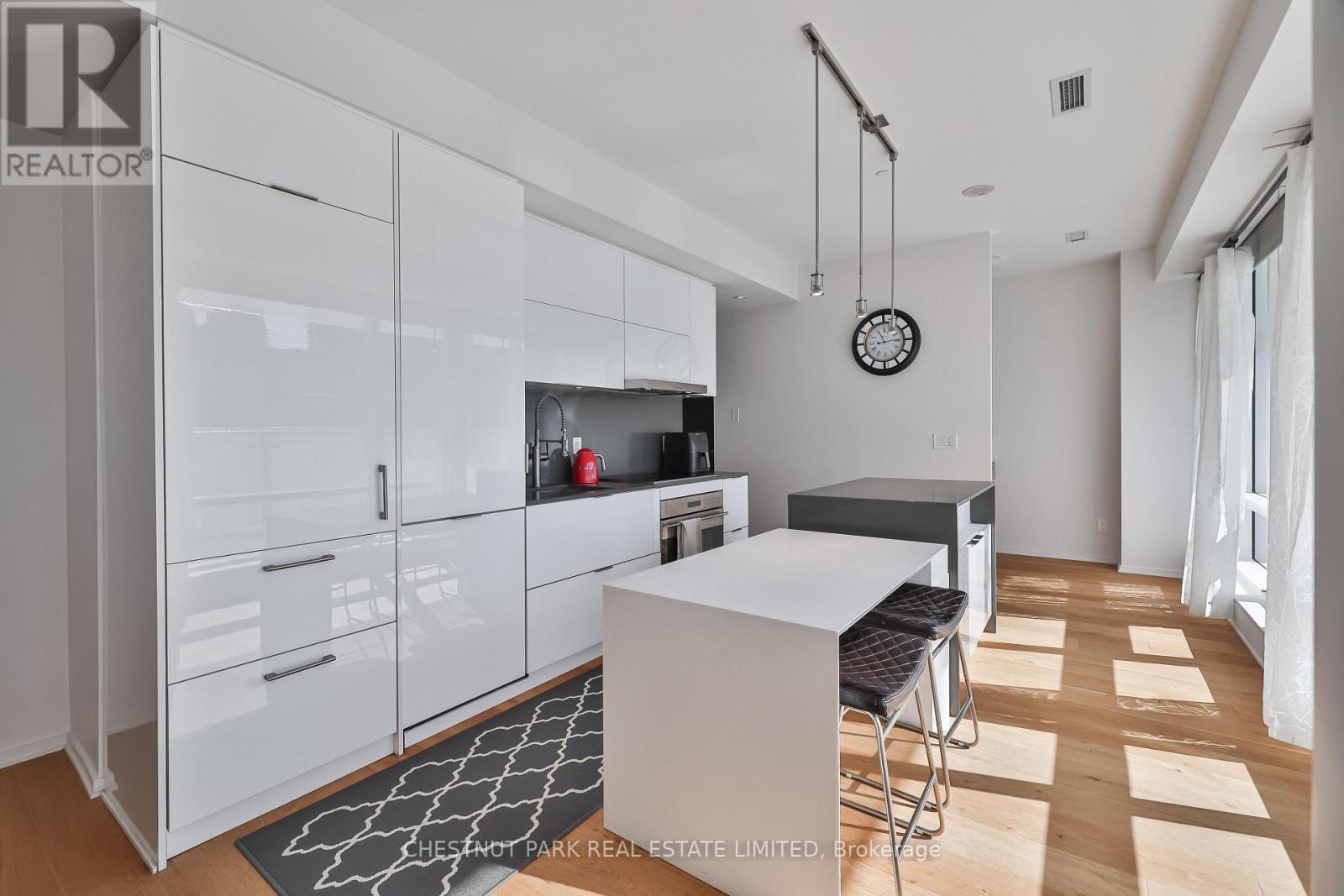 511 - 1 Bloor Street E, Toronto, Ontario  M4W 1A9 - Photo 3 - C12555880