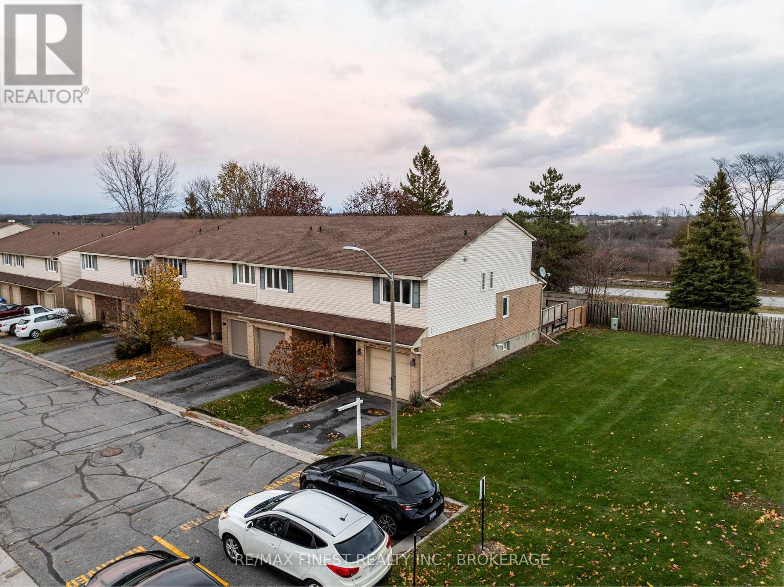 61 - 35 Coventry Crescent, Kingston, Ontario  K7M 7S8 - Photo 5 - X12556104