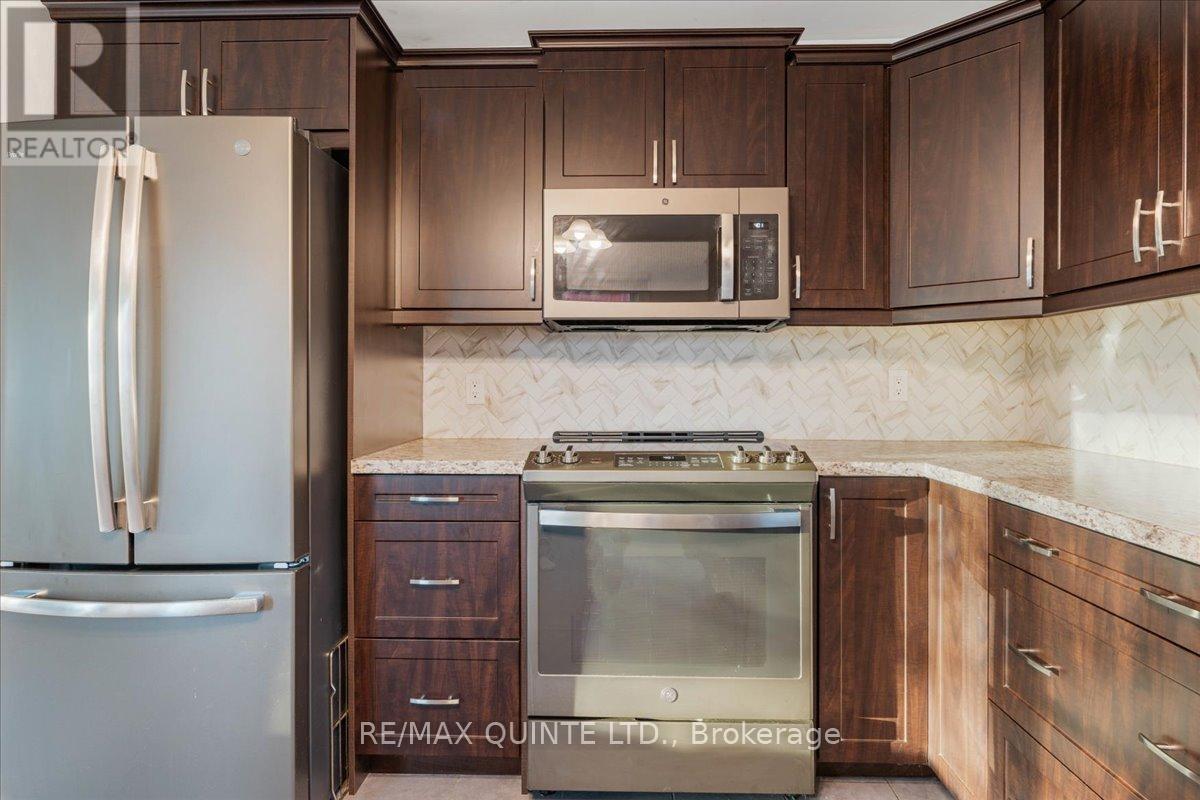 100 Whites Road, Quinte West, Ontario  K8V 5P5 - Photo 14 - X12556066