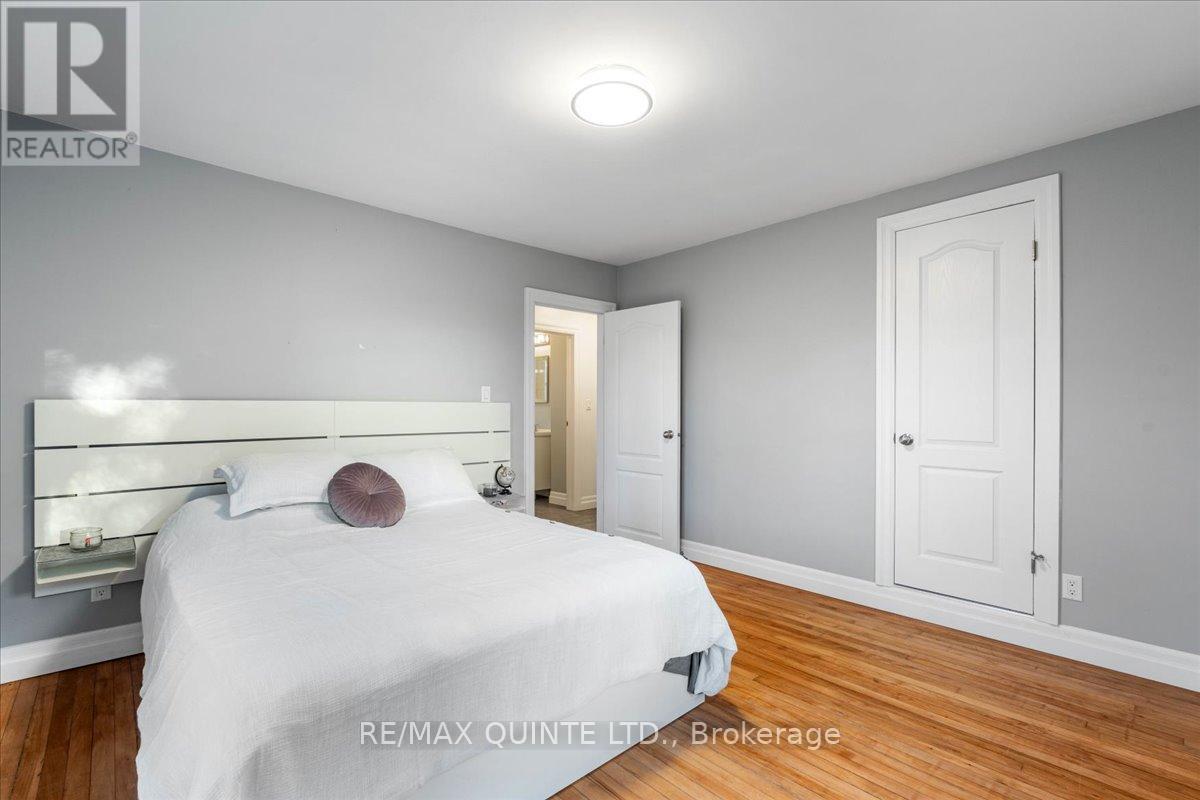 100 Whites Road, Quinte West, Ontario  K8V 5P5 - Photo 18 - X12556066