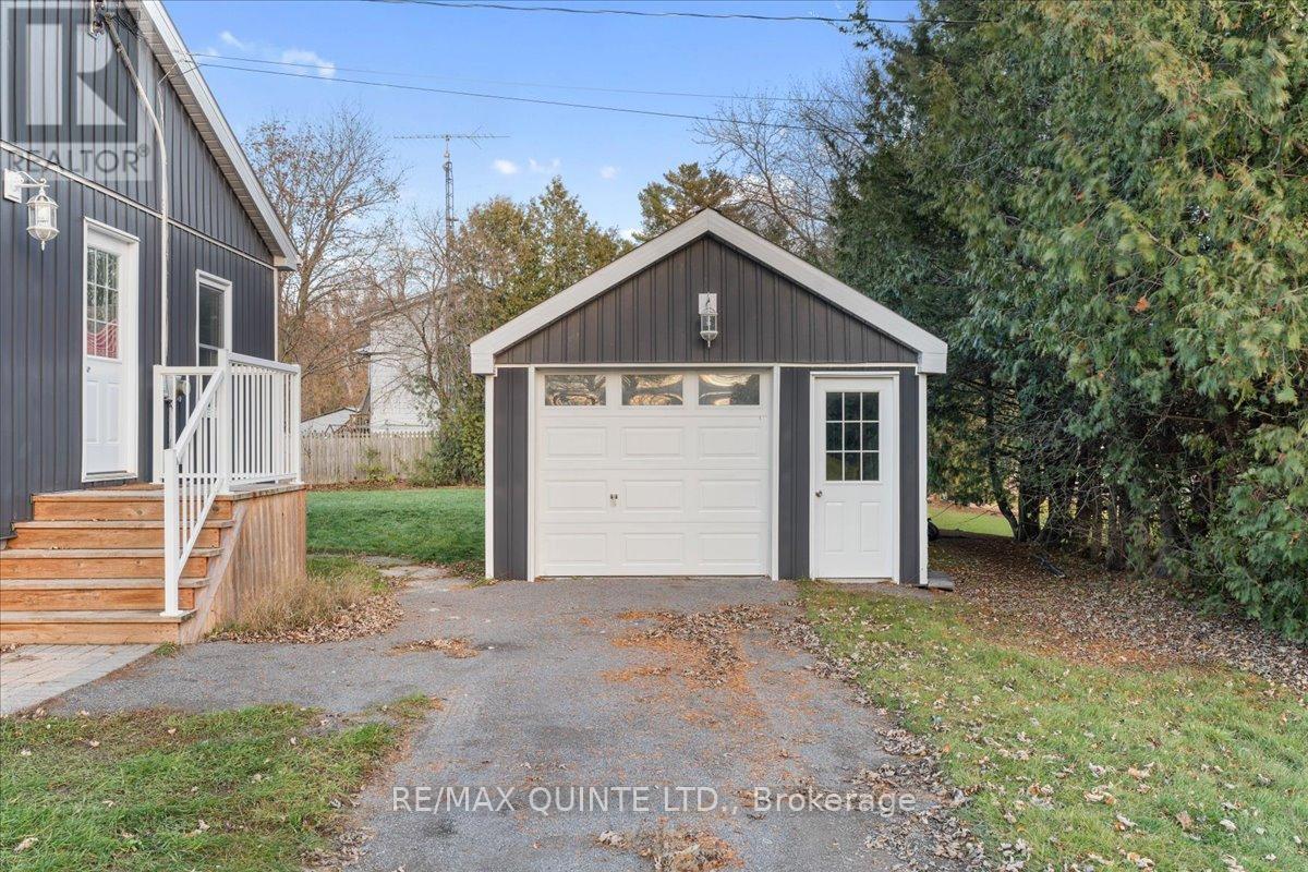 100 Whites Road, Quinte West, Ontario  K8V 5P5 - Photo 28 - X12556066