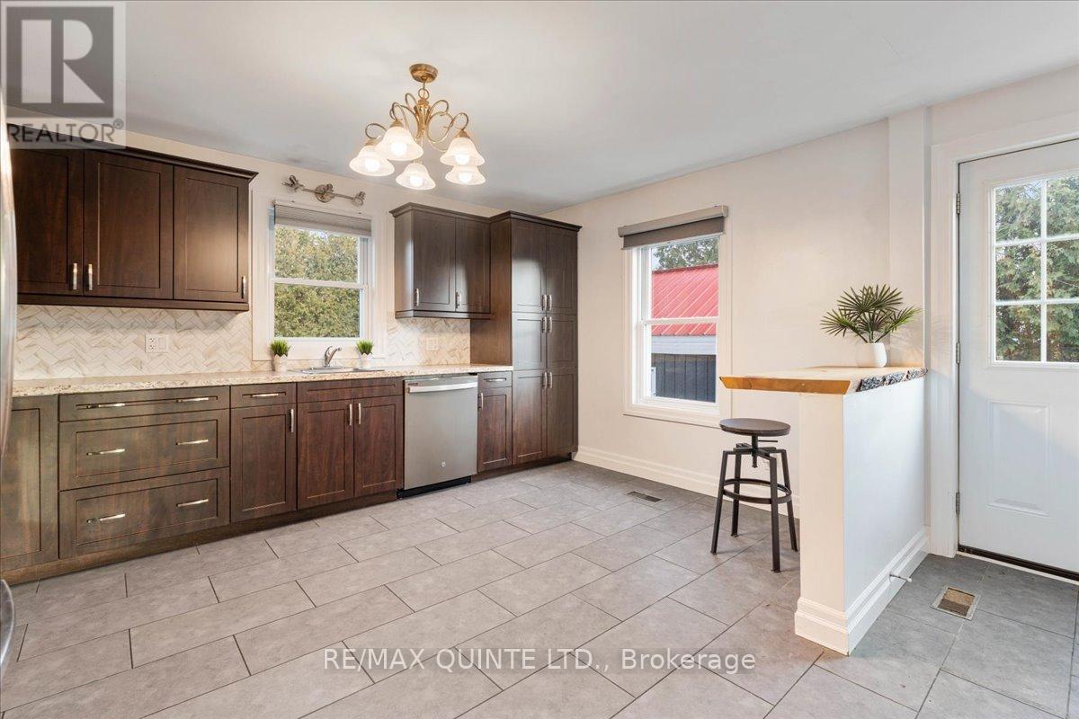 100 Whites Road, Quinte West, Ontario  K8V 5P5 - Photo 8 - X12556066