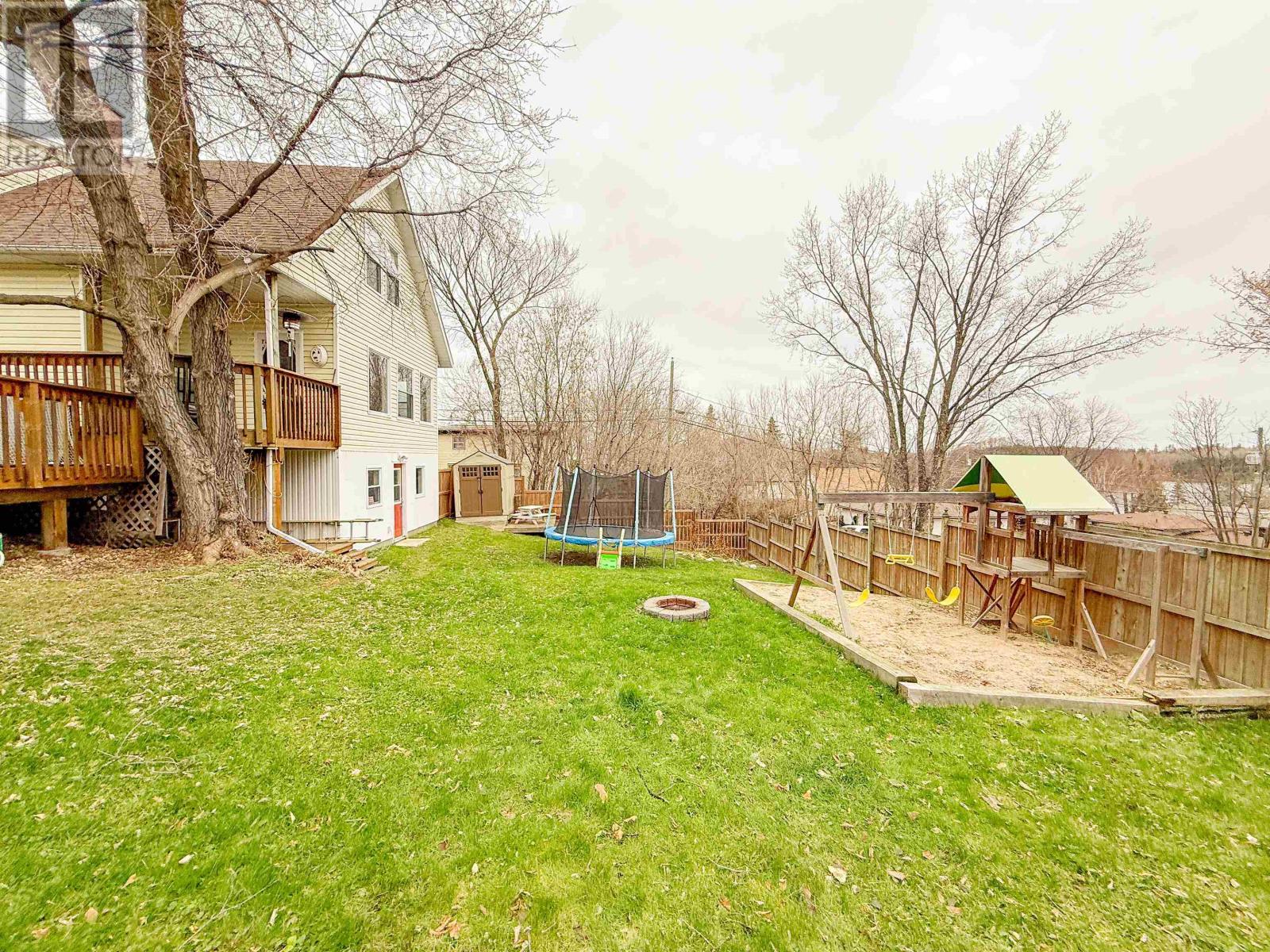 403 May Avenue, Keewatin, Ontario  P0X 1C0 - Photo 2 - TB253496