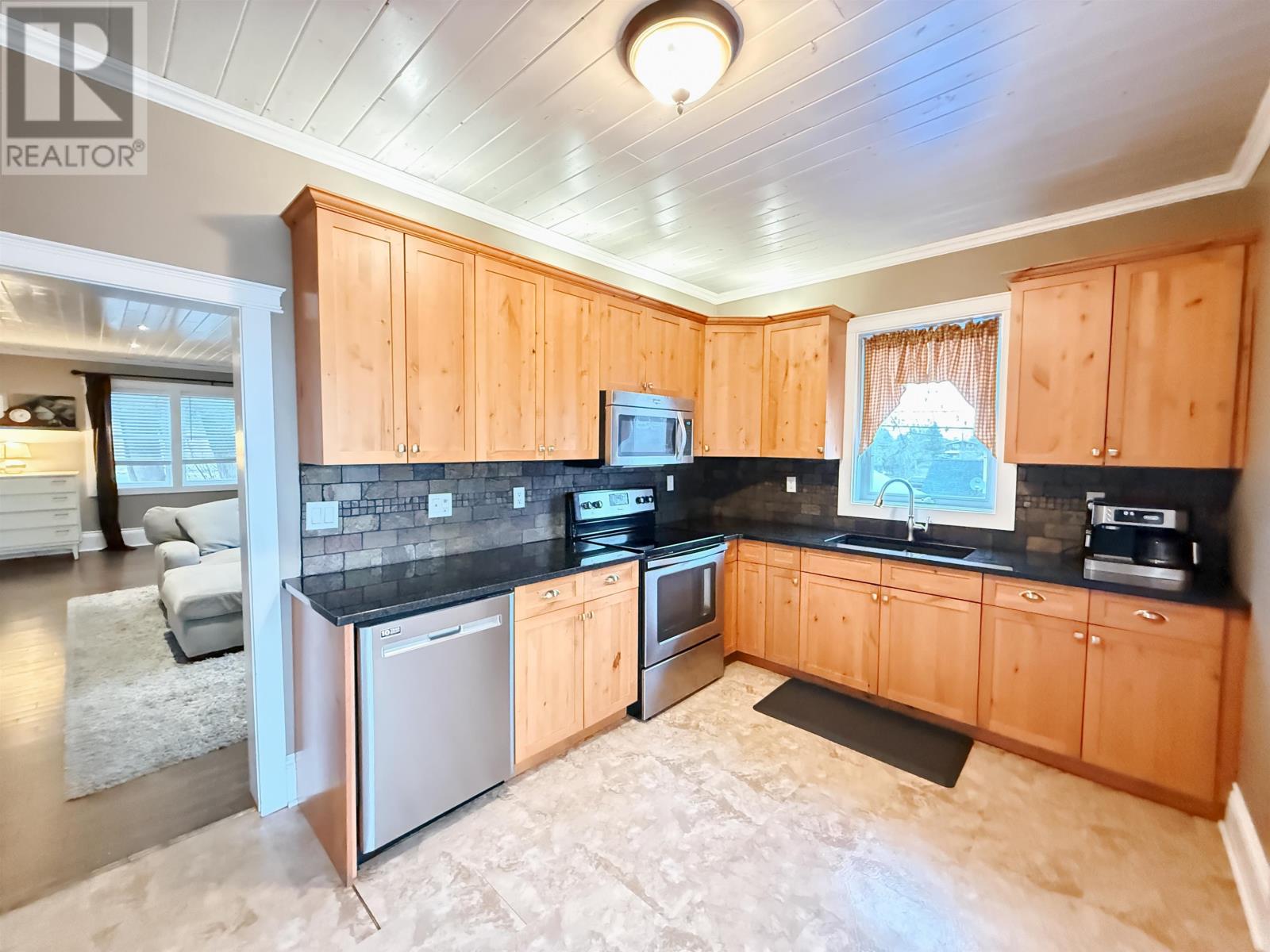 403 May Avenue, Keewatin, Ontario  P0X 1C0 - Photo 11 - TB253496