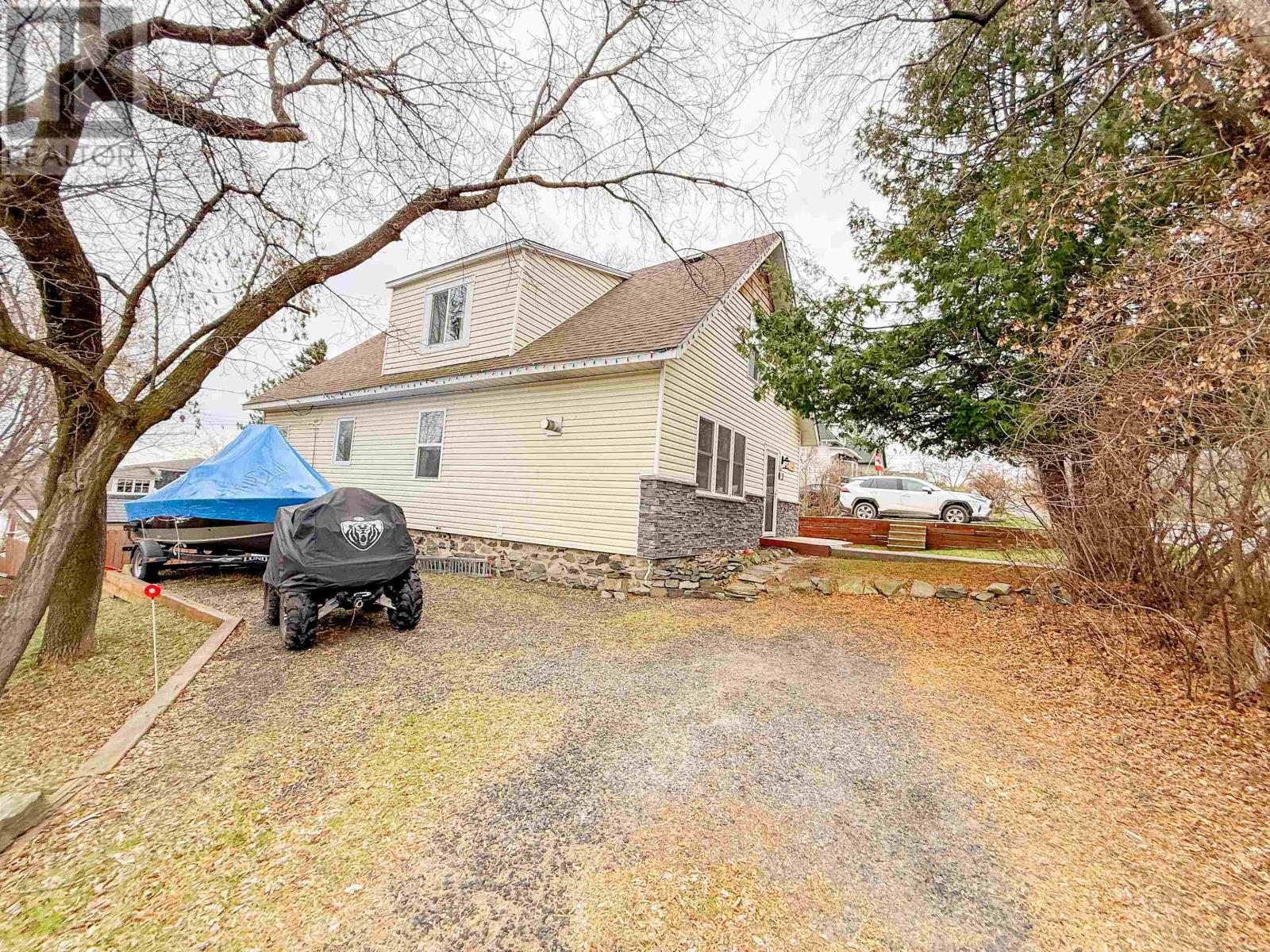 403 May Avenue, Keewatin, Ontario  P0X 1C0 - Photo 40 - TB253496