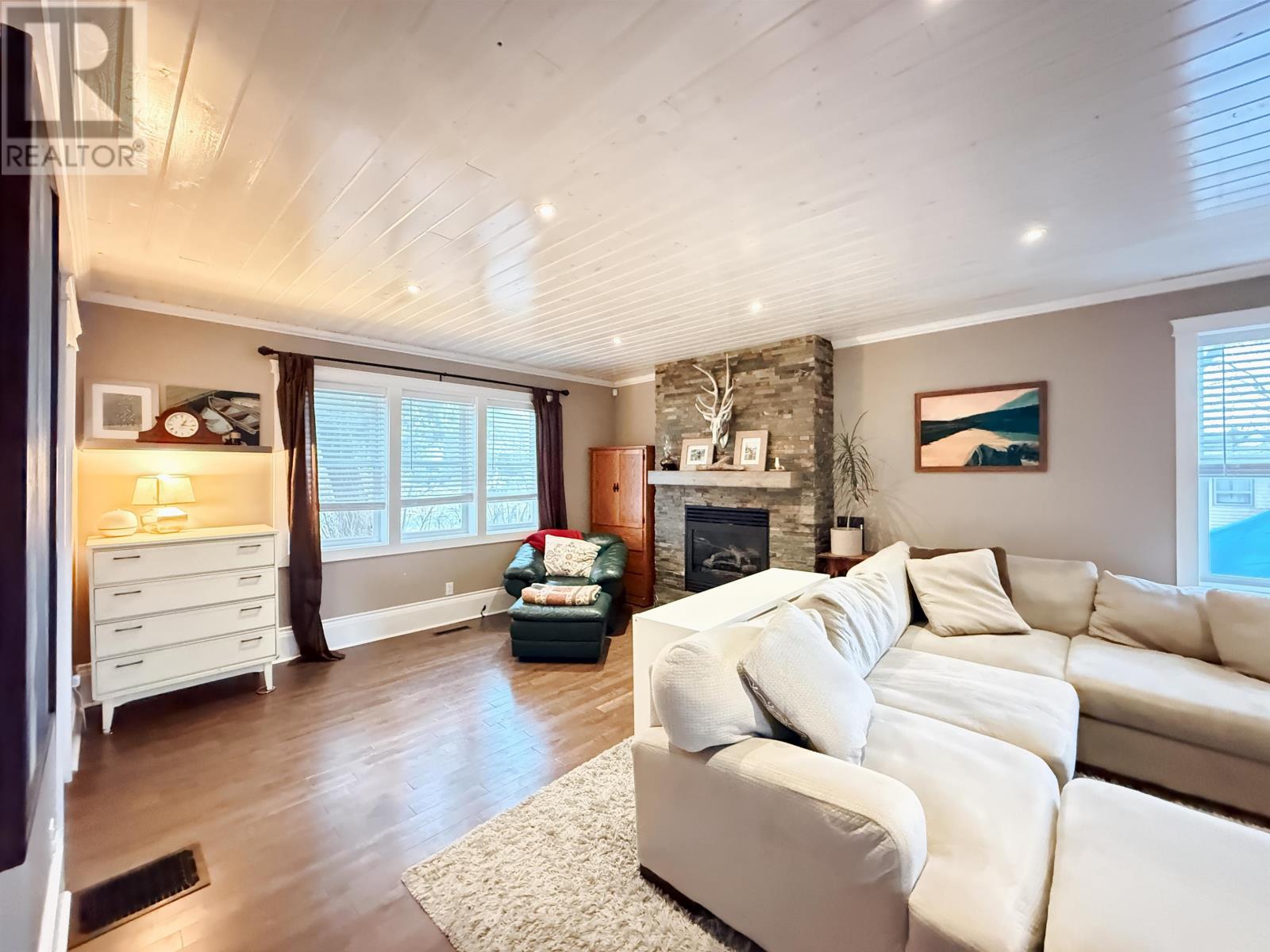 403 May Avenue, Keewatin, Ontario  P0X 1C0 - Photo 9 - TB253496