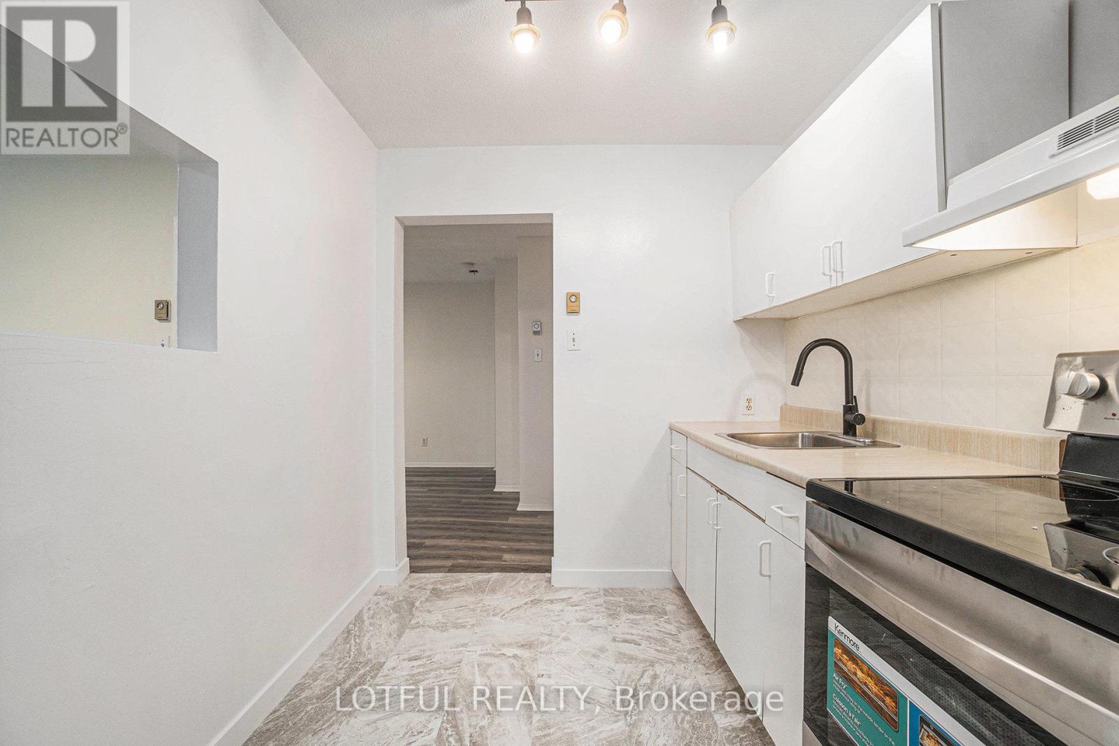 A - 185 Mcarthur Avenue, Ottawa, Ontario  K1L 6P6 - Photo 6 - X12555932
