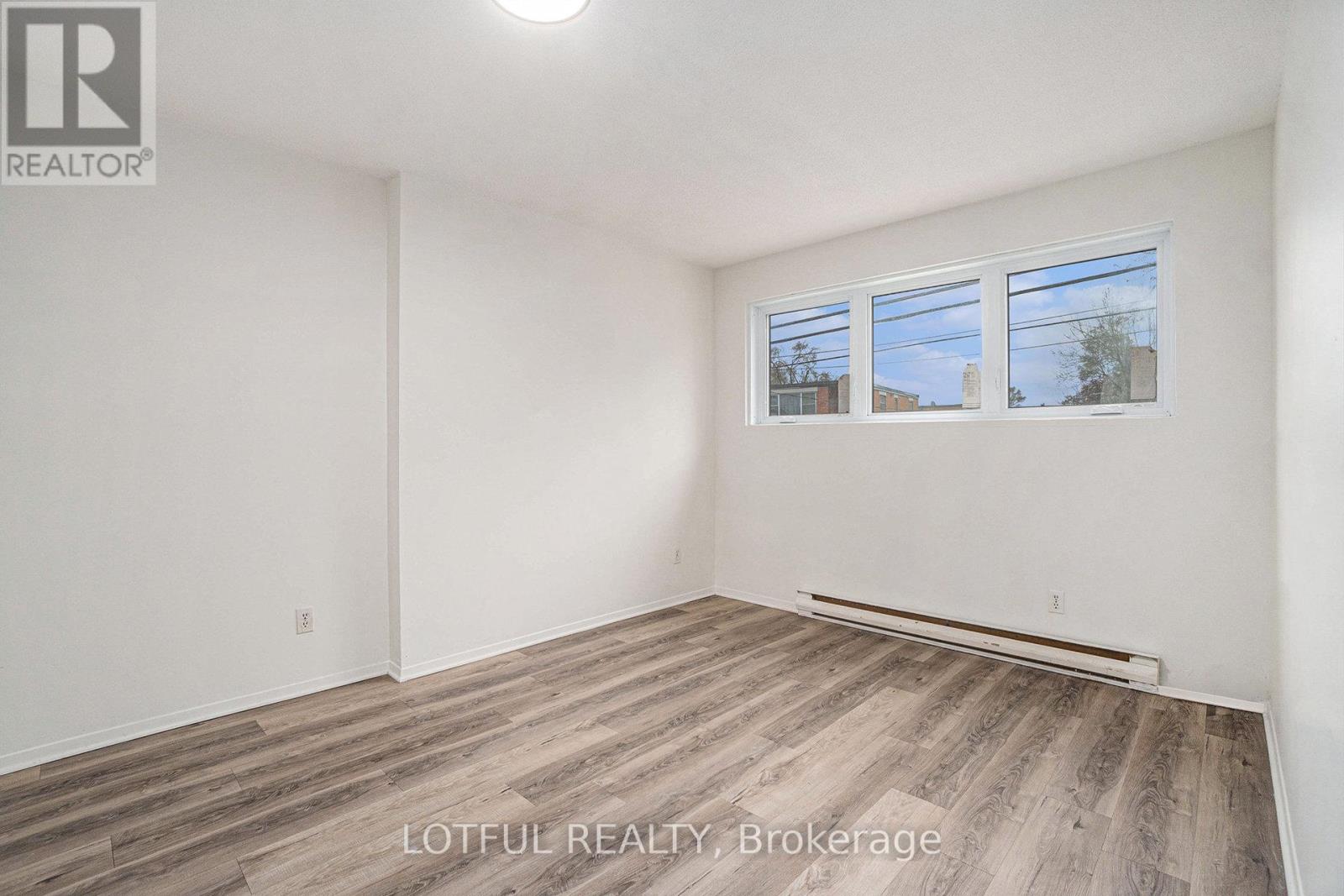 A - 185 Mcarthur Avenue, Ottawa, Ontario  K1L 6P6 - Photo 8 - X12555932