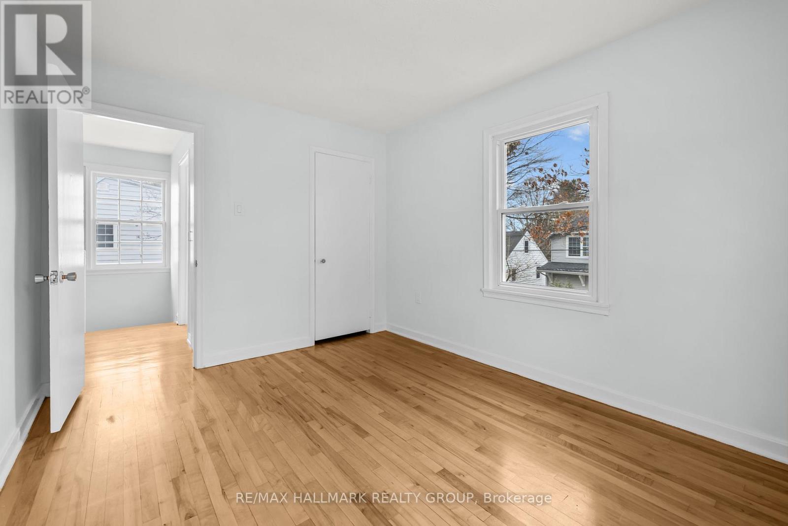 9 Bedford Crescent, Ottawa, Ontario  K1K 0E3 - Photo 16 - X12556026