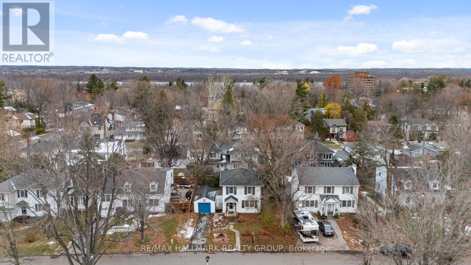 9 Bedford Crescent, Ottawa, Ontario  K1K 0E3 - Photo 29 - X12556026