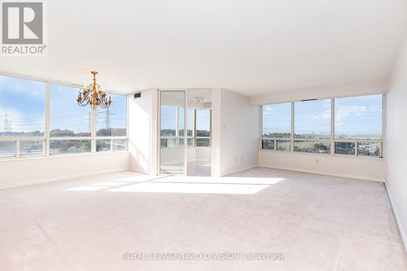 815 - 8501 Bayview Avenue, Richmond Hill, Ontario  L4B 3J7 - Photo 2 - N12555852