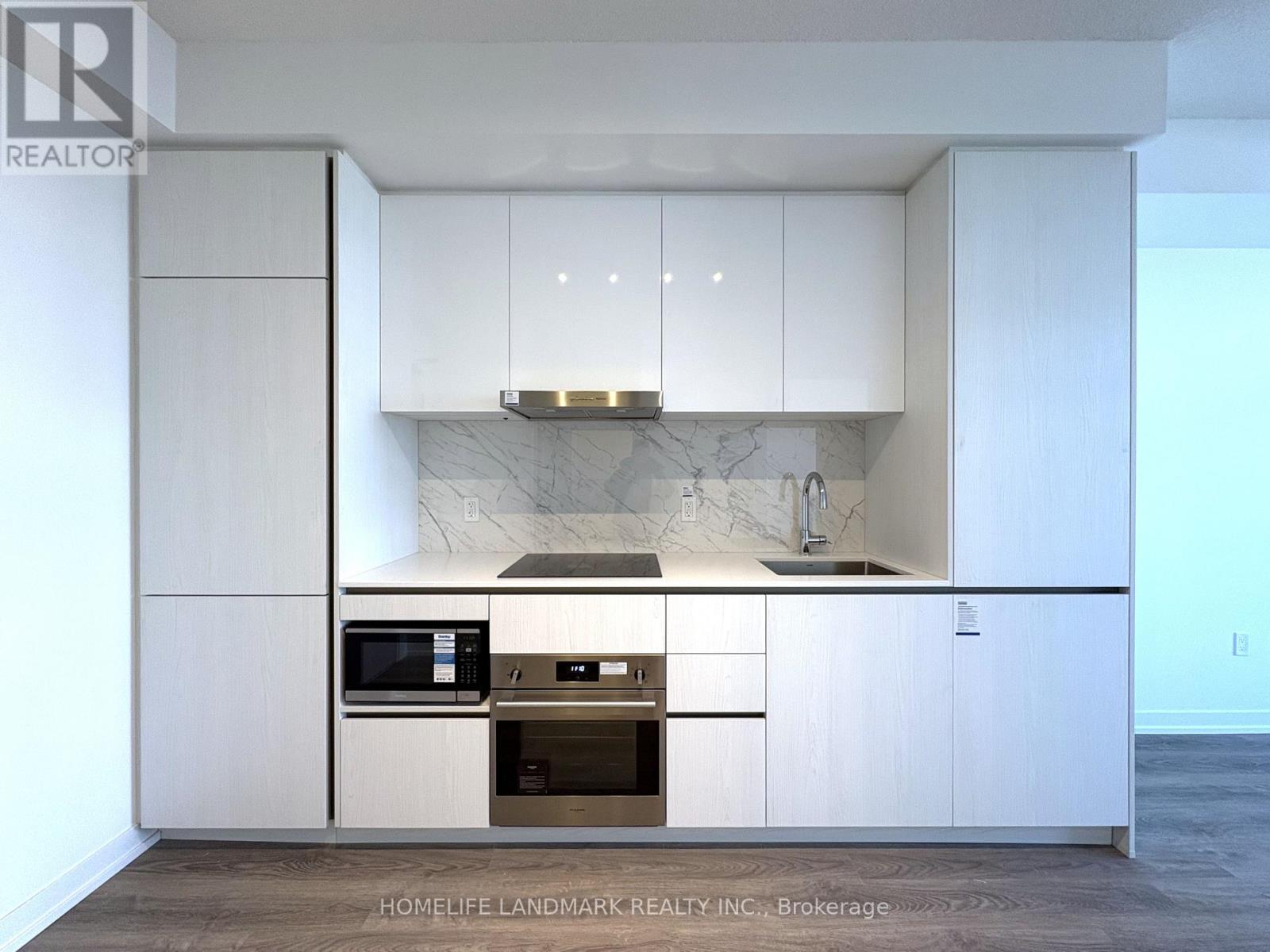 1905 - 8 Interchange Way, Vaughan, Ontario  L4K 5Z7 - Photo 5 - N12555908